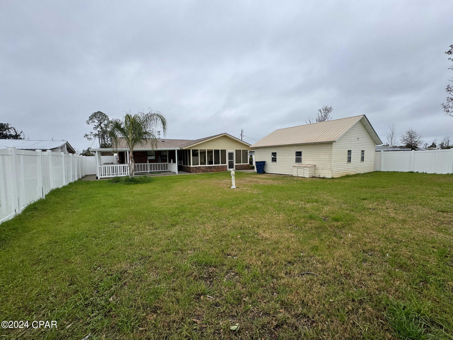 Hentz 1st Add Unit B - Residential