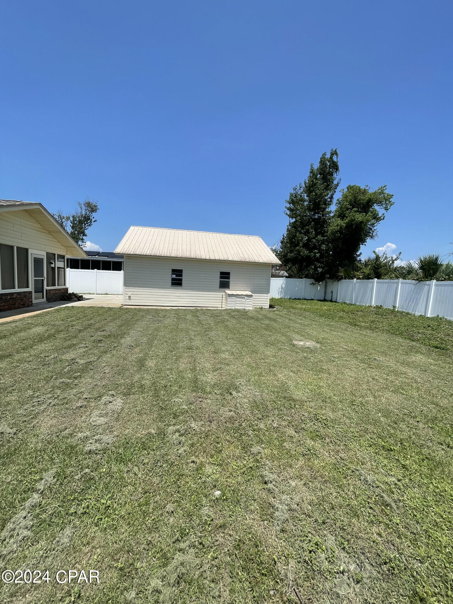 Hentz 1st Add Unit B - Residential