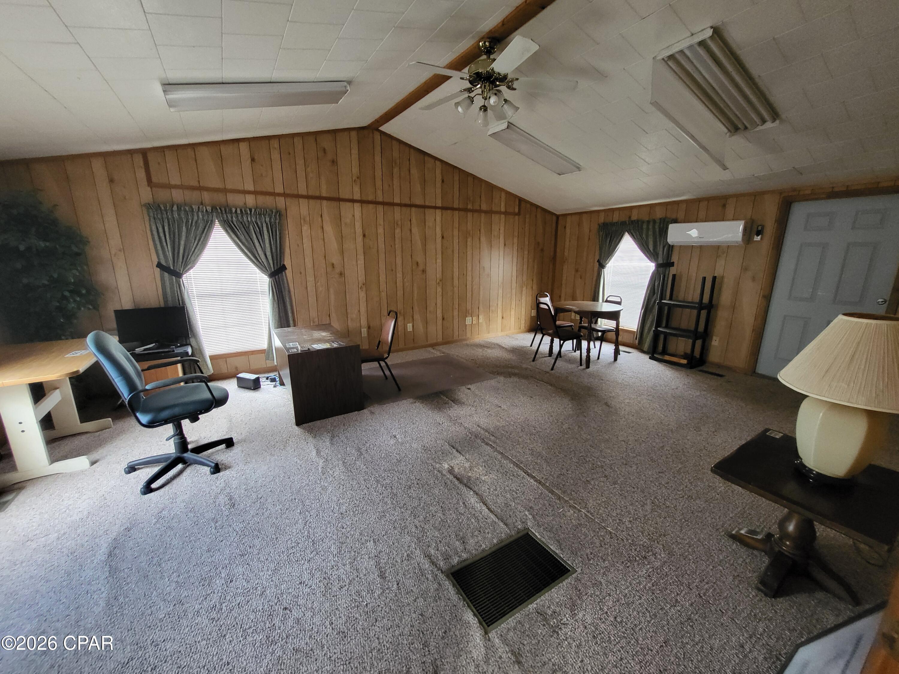 [No Recorded Subdiv] - Commercial Lease