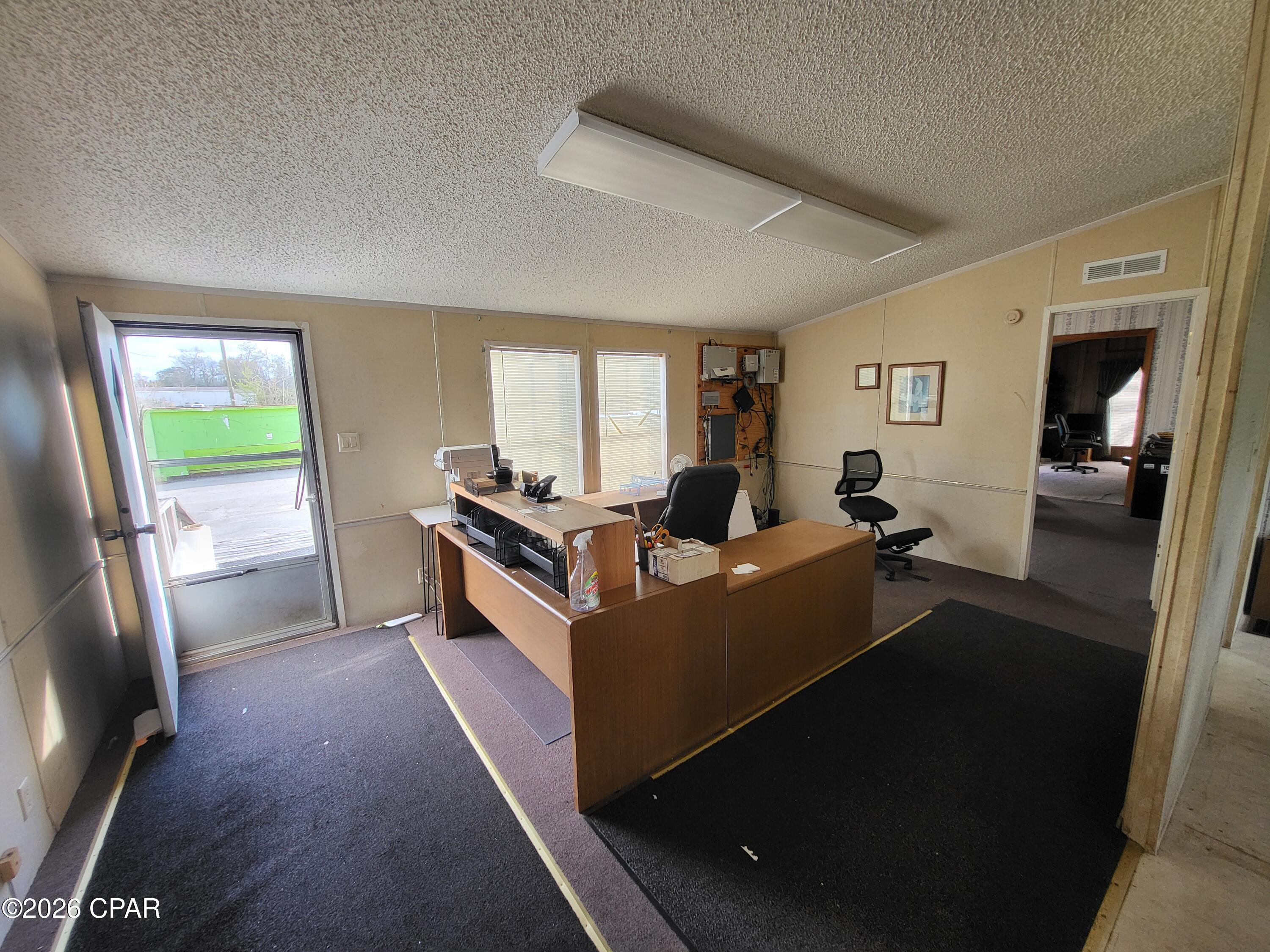 [No Recorded Subdiv] - Commercial Lease