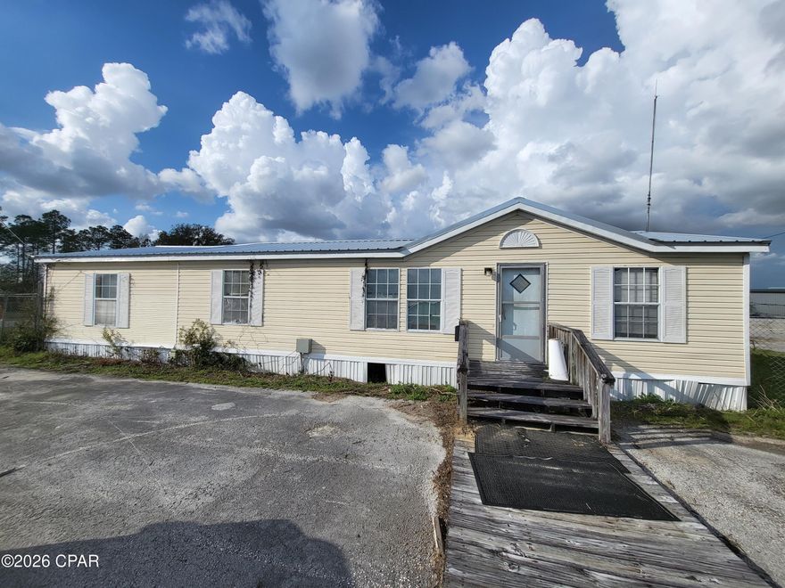 Great location with this office space for rent in the Industrial Park. Building offers a reception area, full kitchen, 3 office spaces and a large conference room that could be used for more office spaces. Paved parking. Close to the local amenities. Hwy 77 and I-10 for traveling.