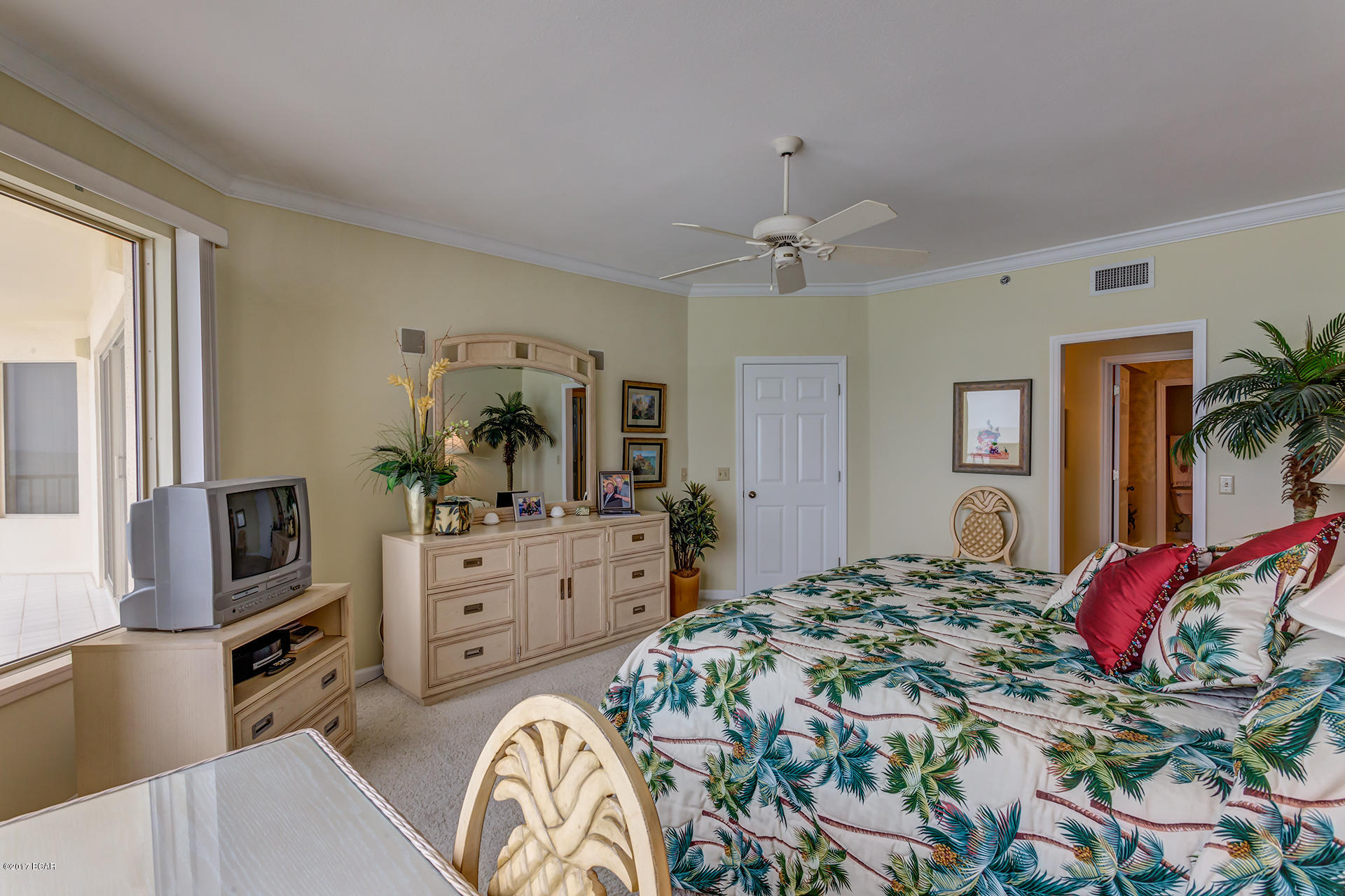 Summerwinds Condo - Residential