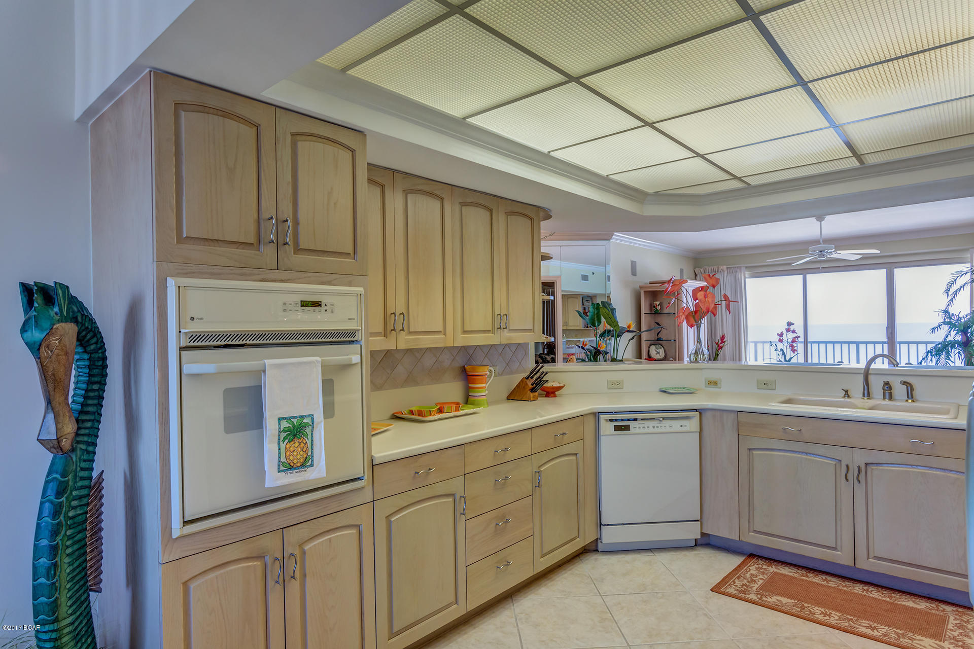 Summerwinds Condo - Residential