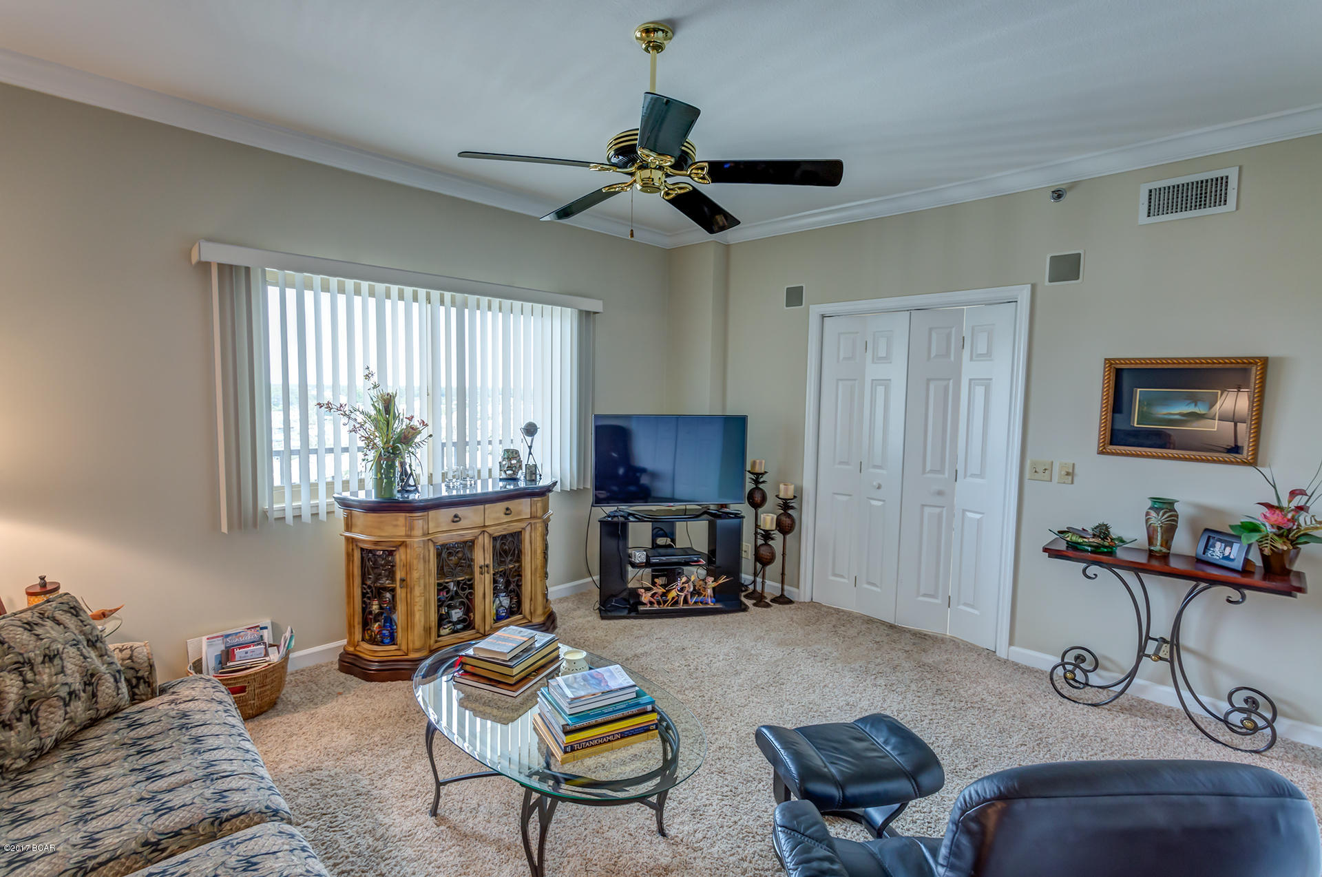 Summerwinds Condo - Residential