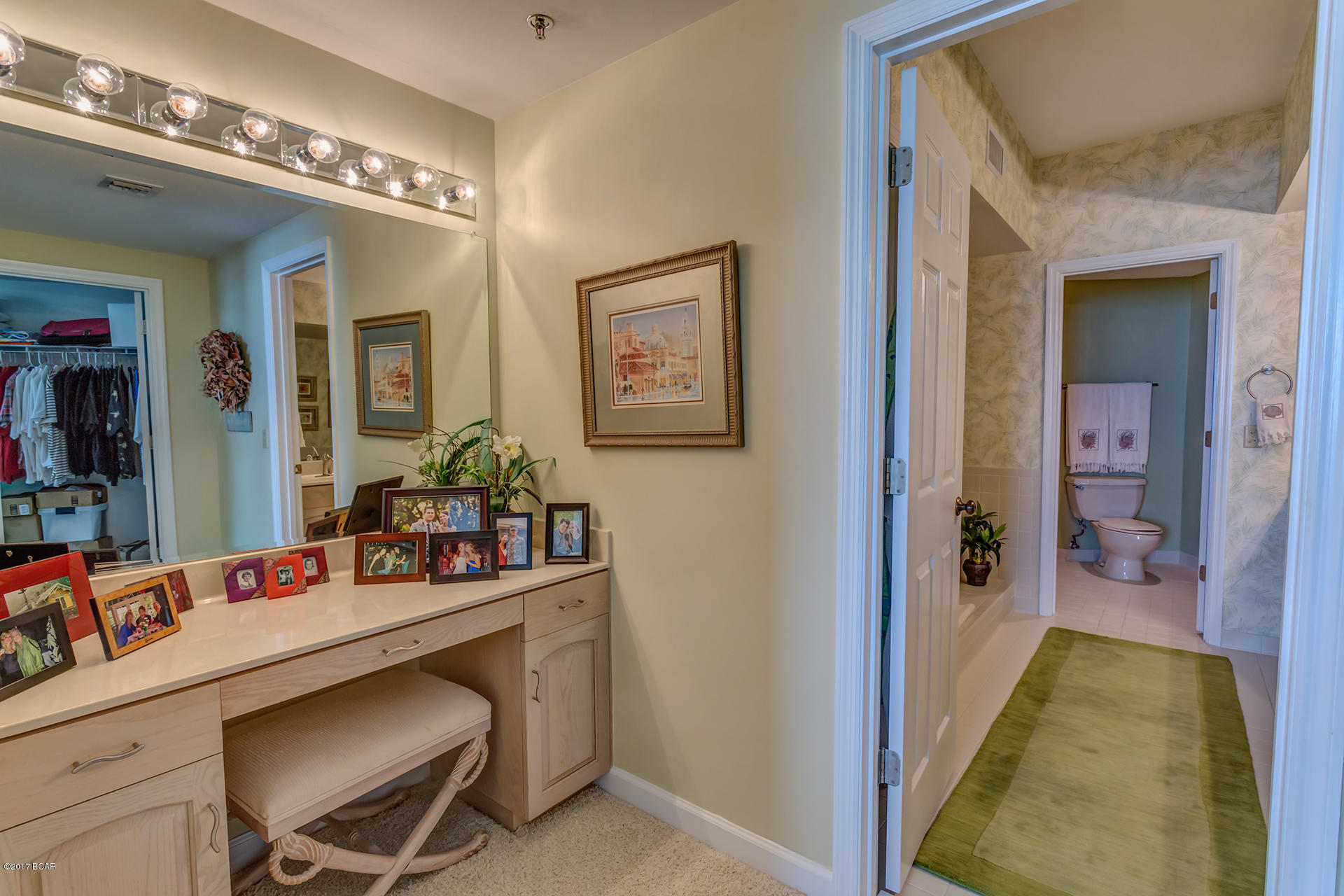 Summerwinds Condo - Residential