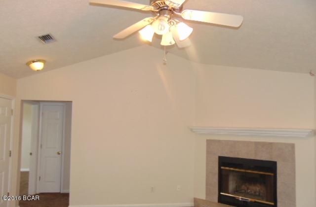 Hickory Manor - Residential Lease