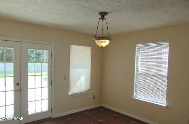 Hickory Manor - Residential Lease