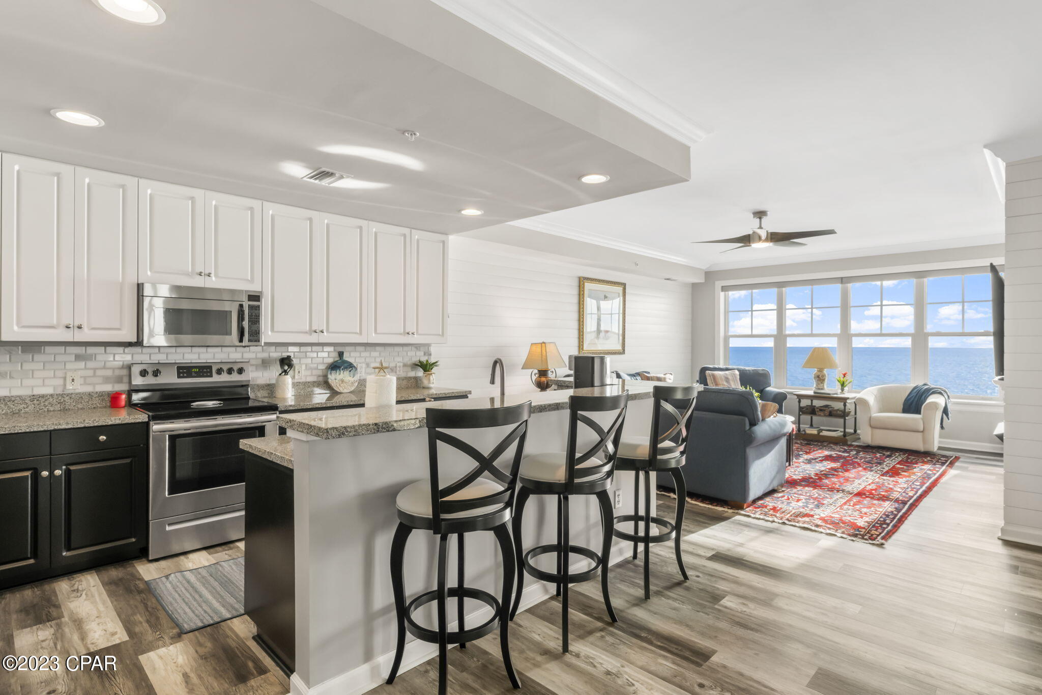 En Soleil Condo - Residential