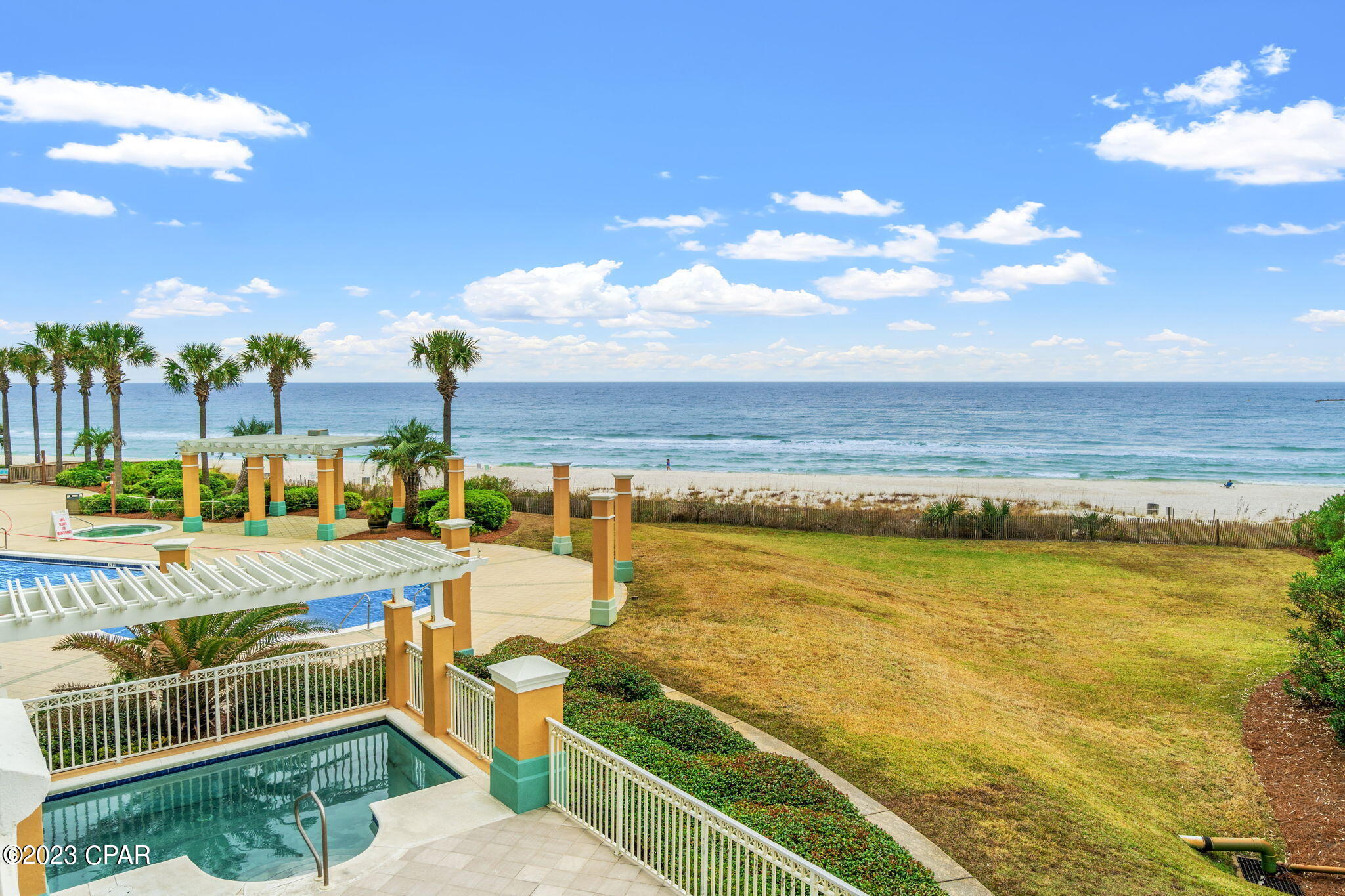 En Soleil Condo - Residential