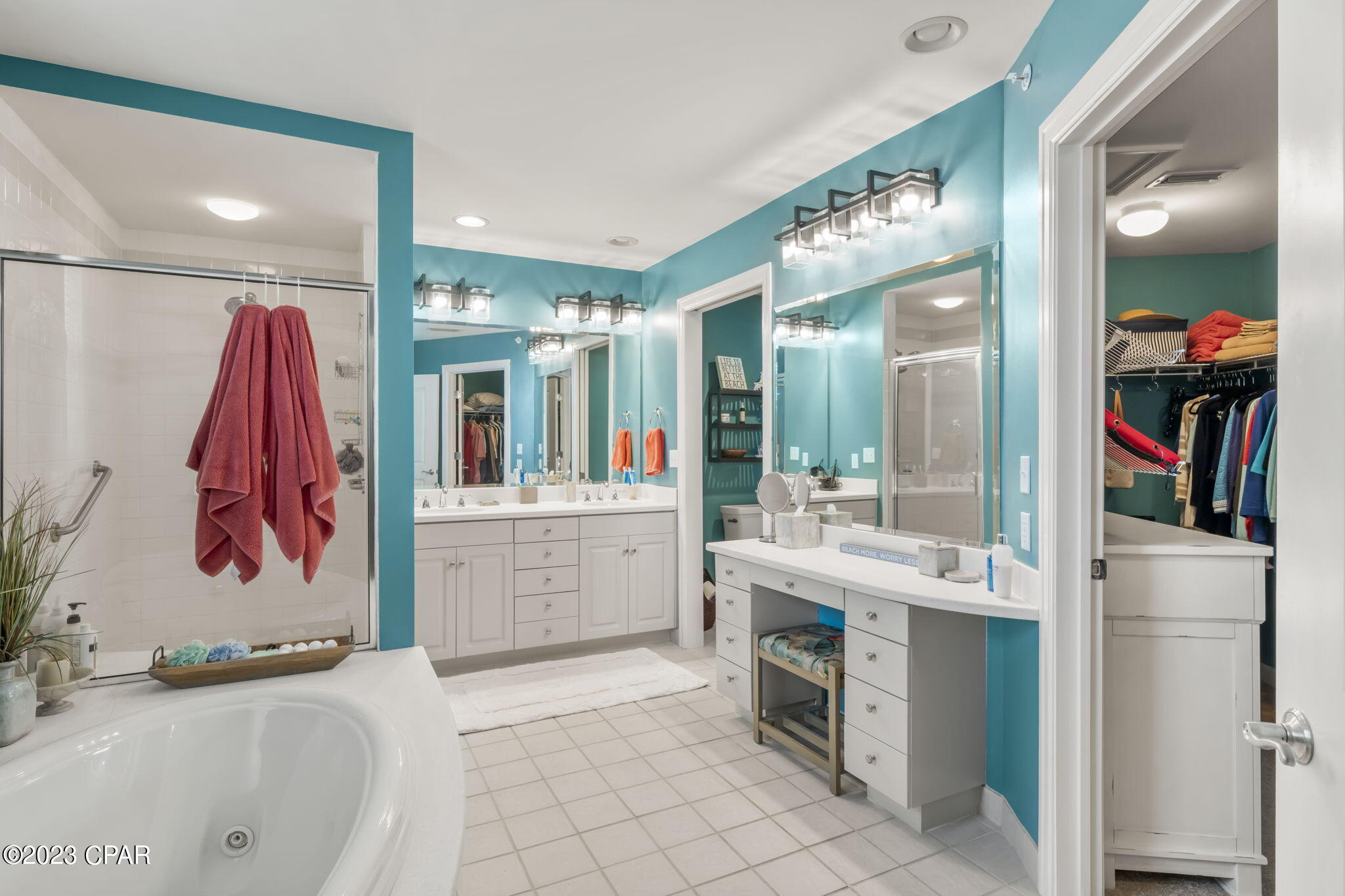 En Soleil Condo - Residential