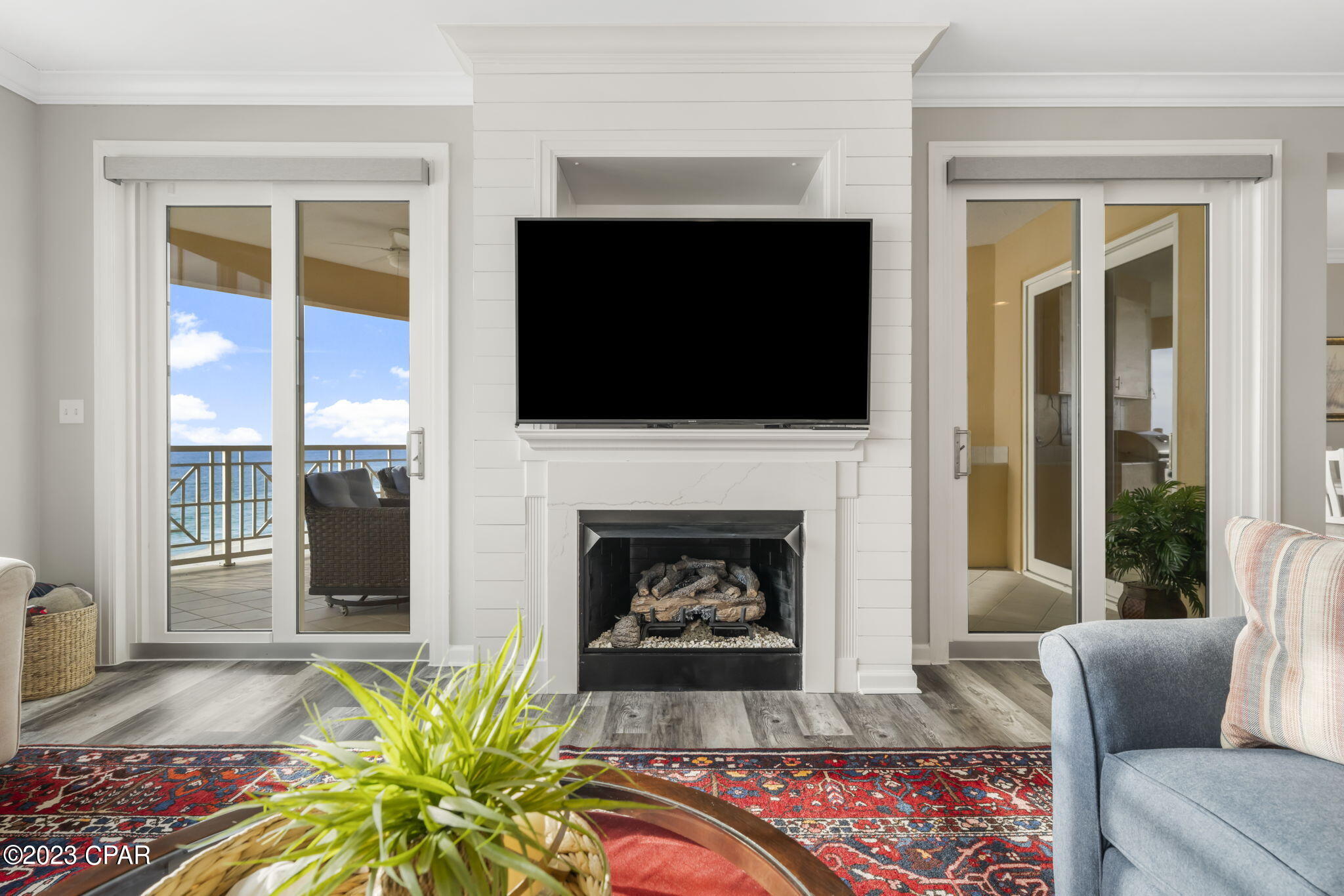 En Soleil Condo - Residential