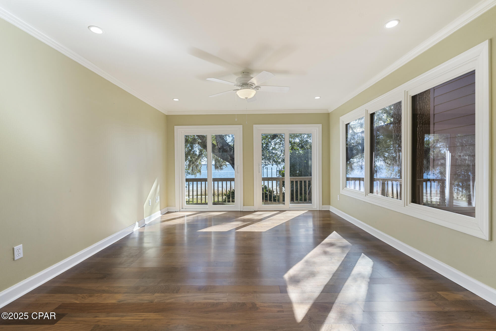 Bay Oaks Townhouses - Residential