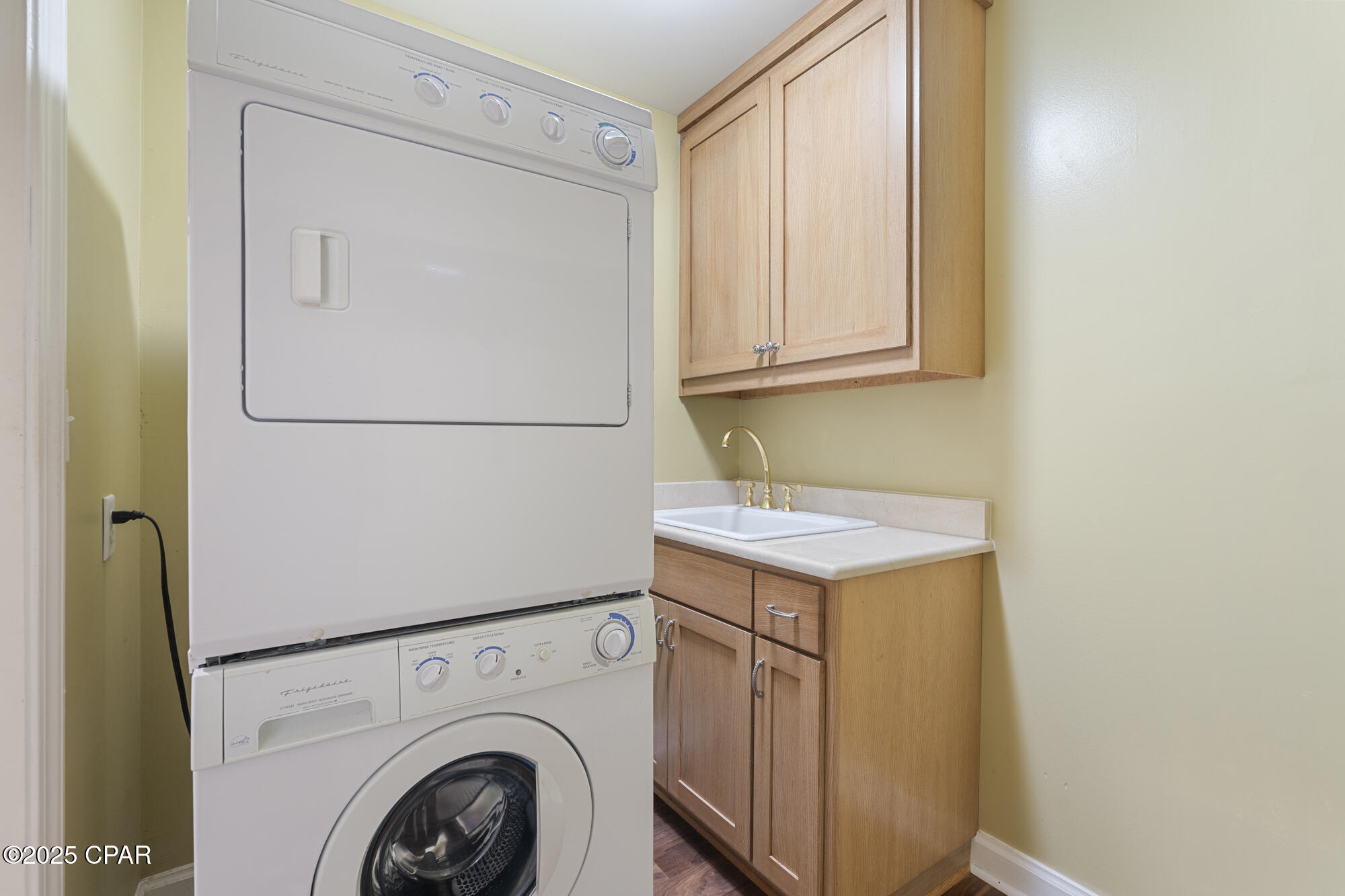 Bay Oaks Townhouses - Residential