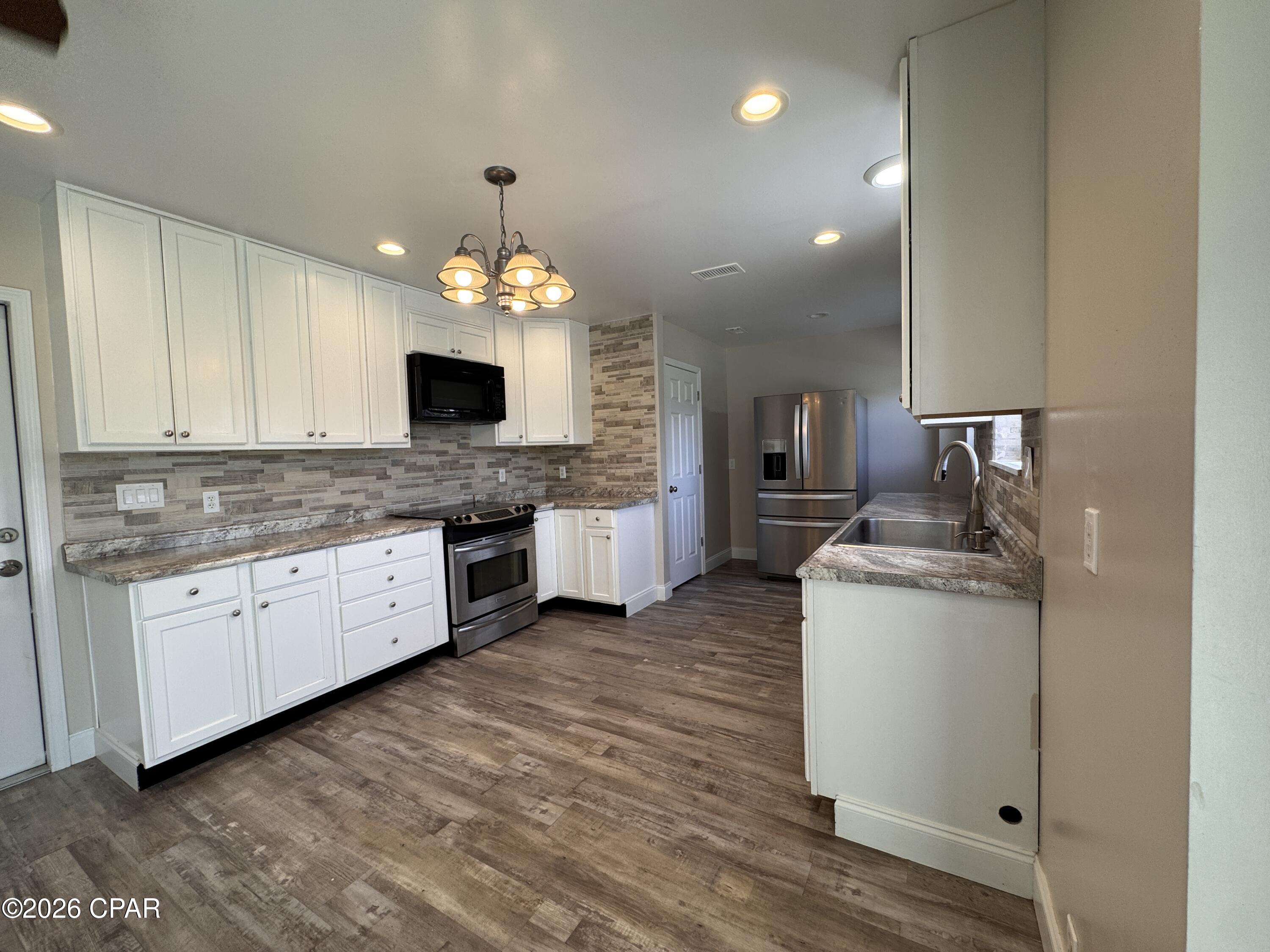 [No Recorded Subdiv] - Residential Lease