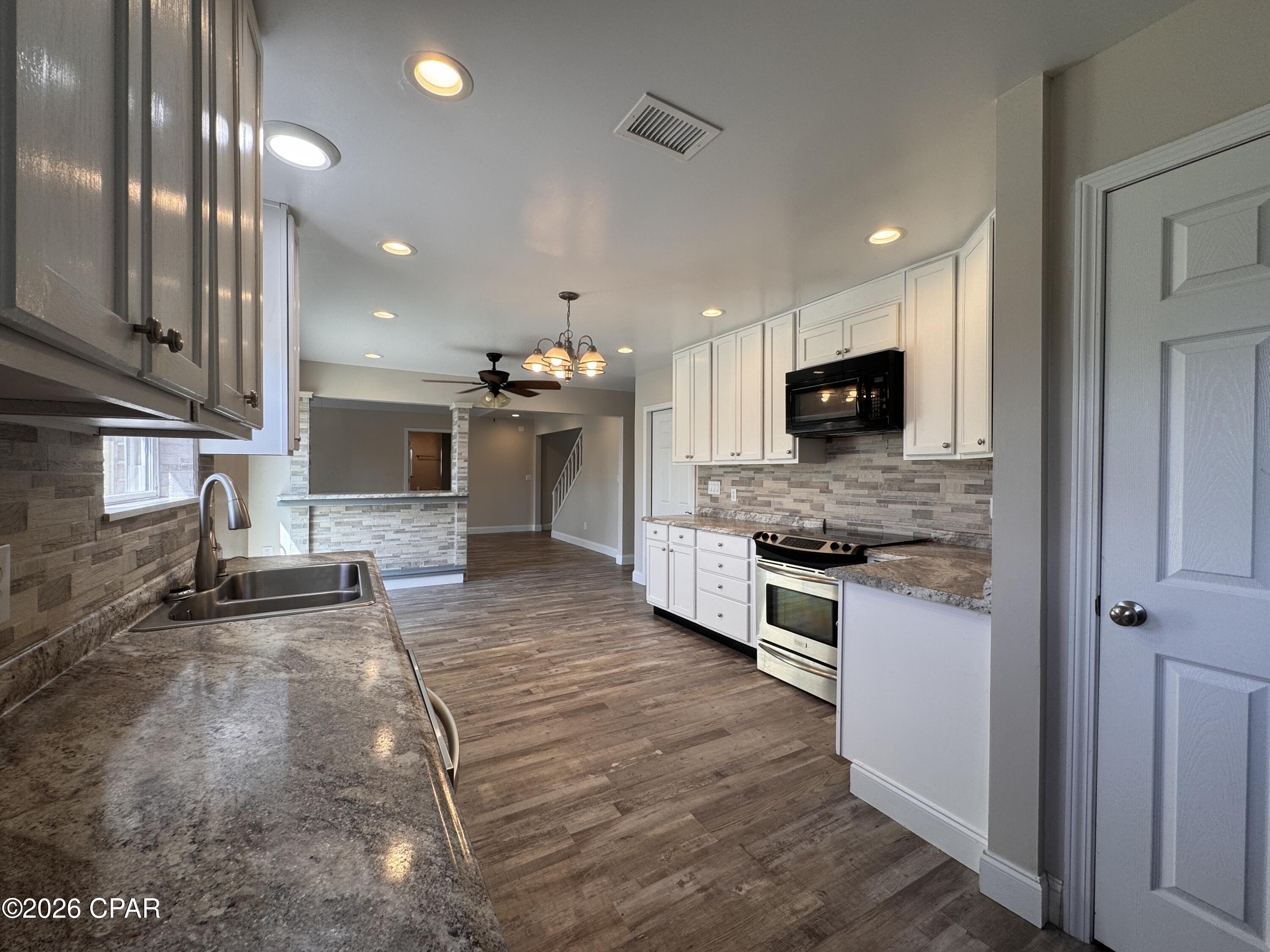 [No Recorded Subdiv] - Residential Lease