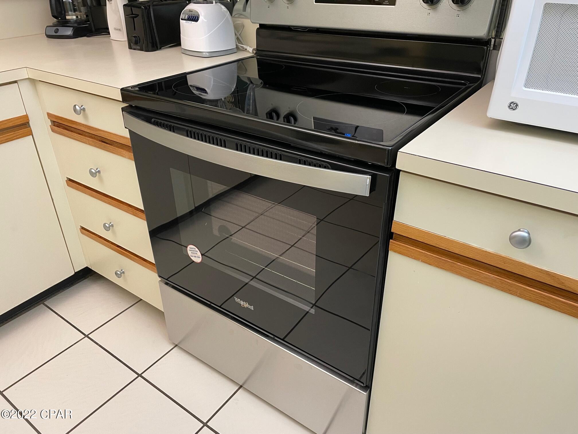 Edgewater Golf Villas V-B - Residential