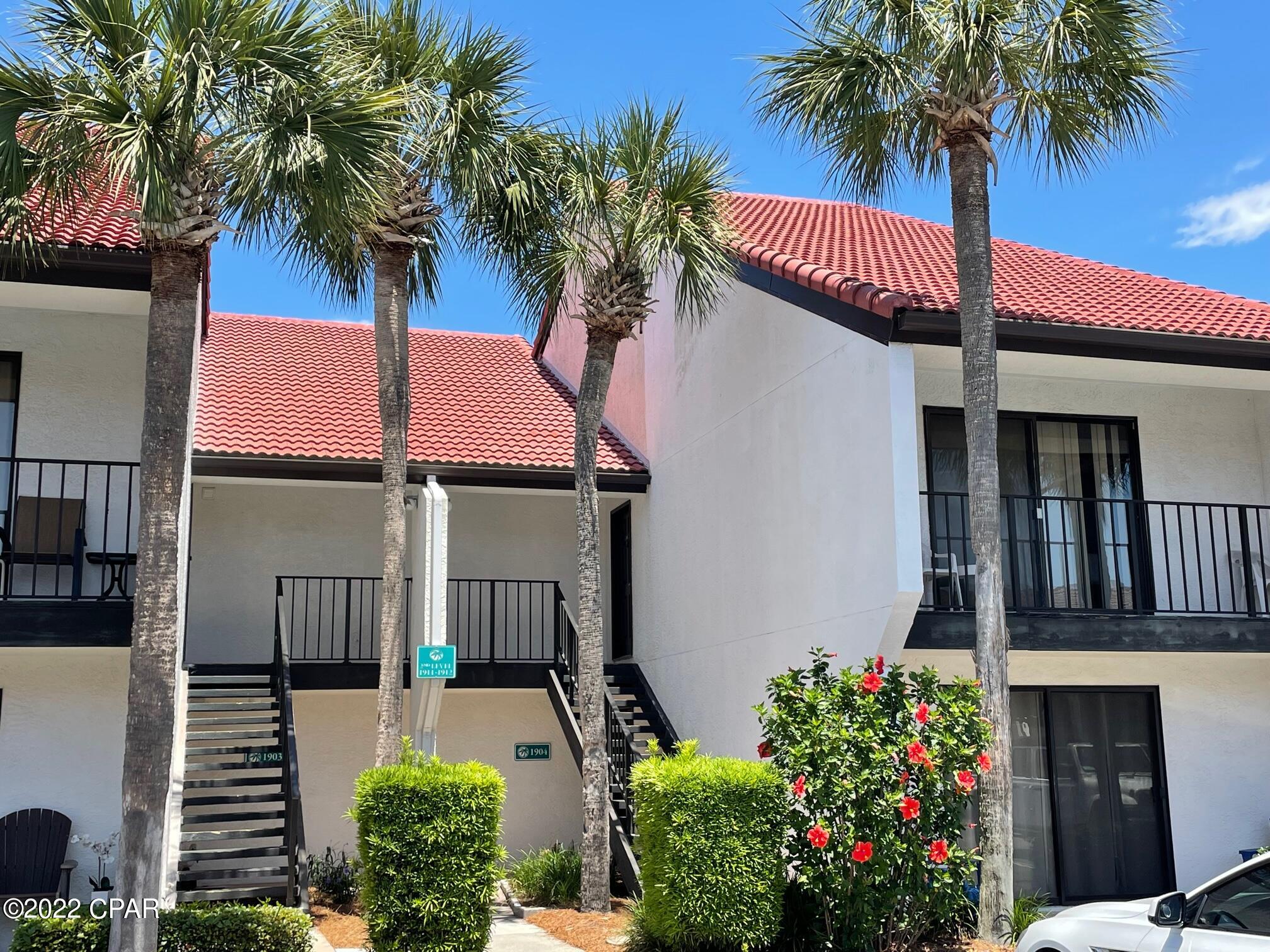 Edgewater Golf Villas V-B - Residential