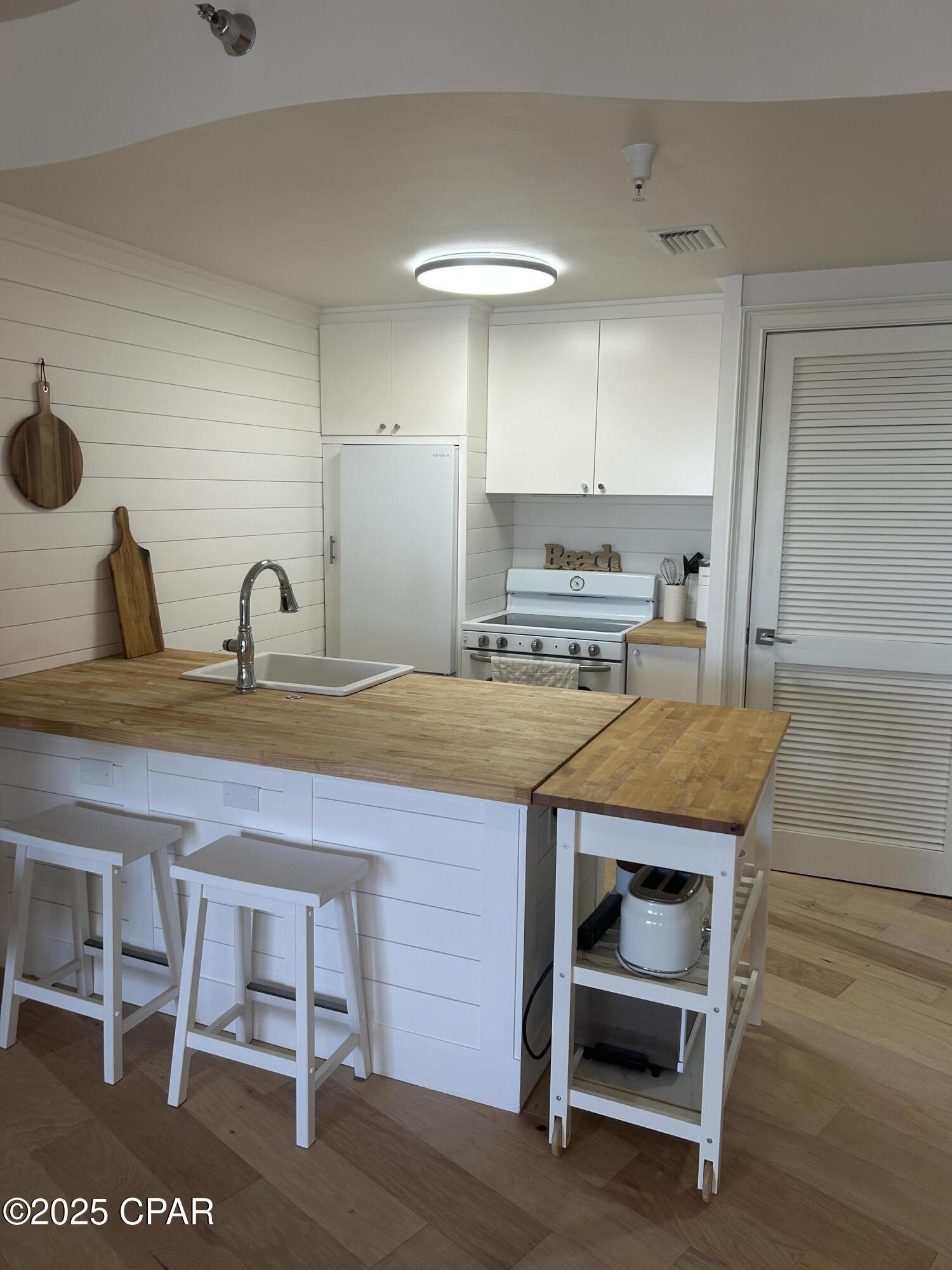 Carillon Beach Inn - Residential