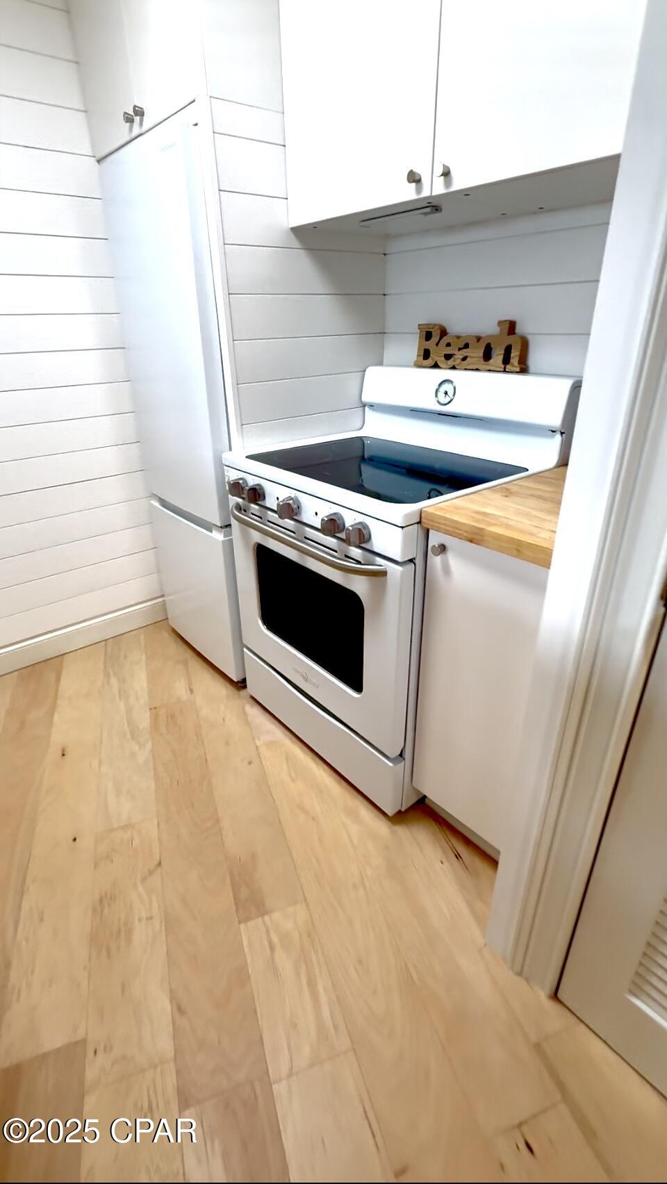 Carillon Beach Inn - Residential