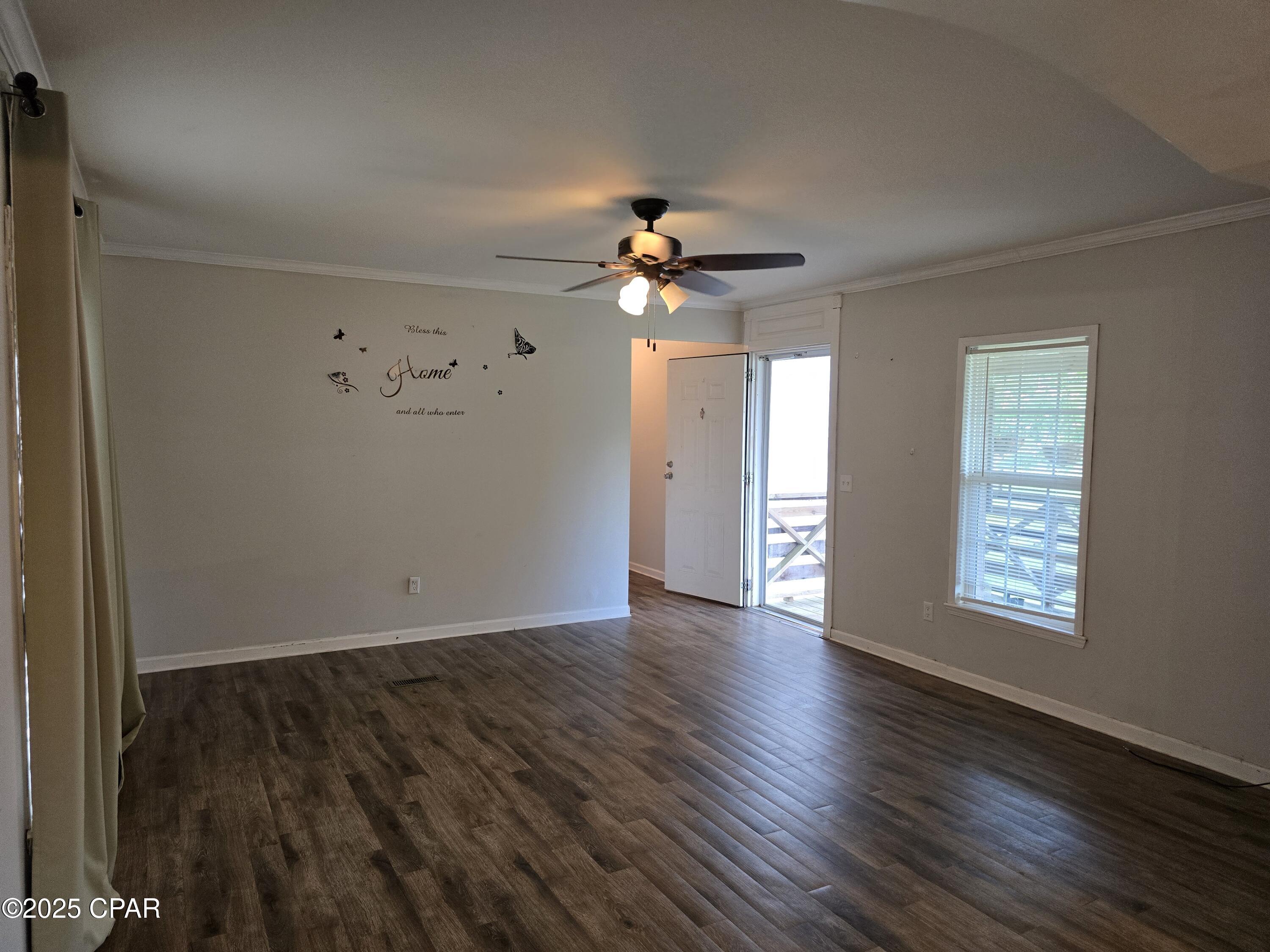 Lake Mckenzie Homes - Residential