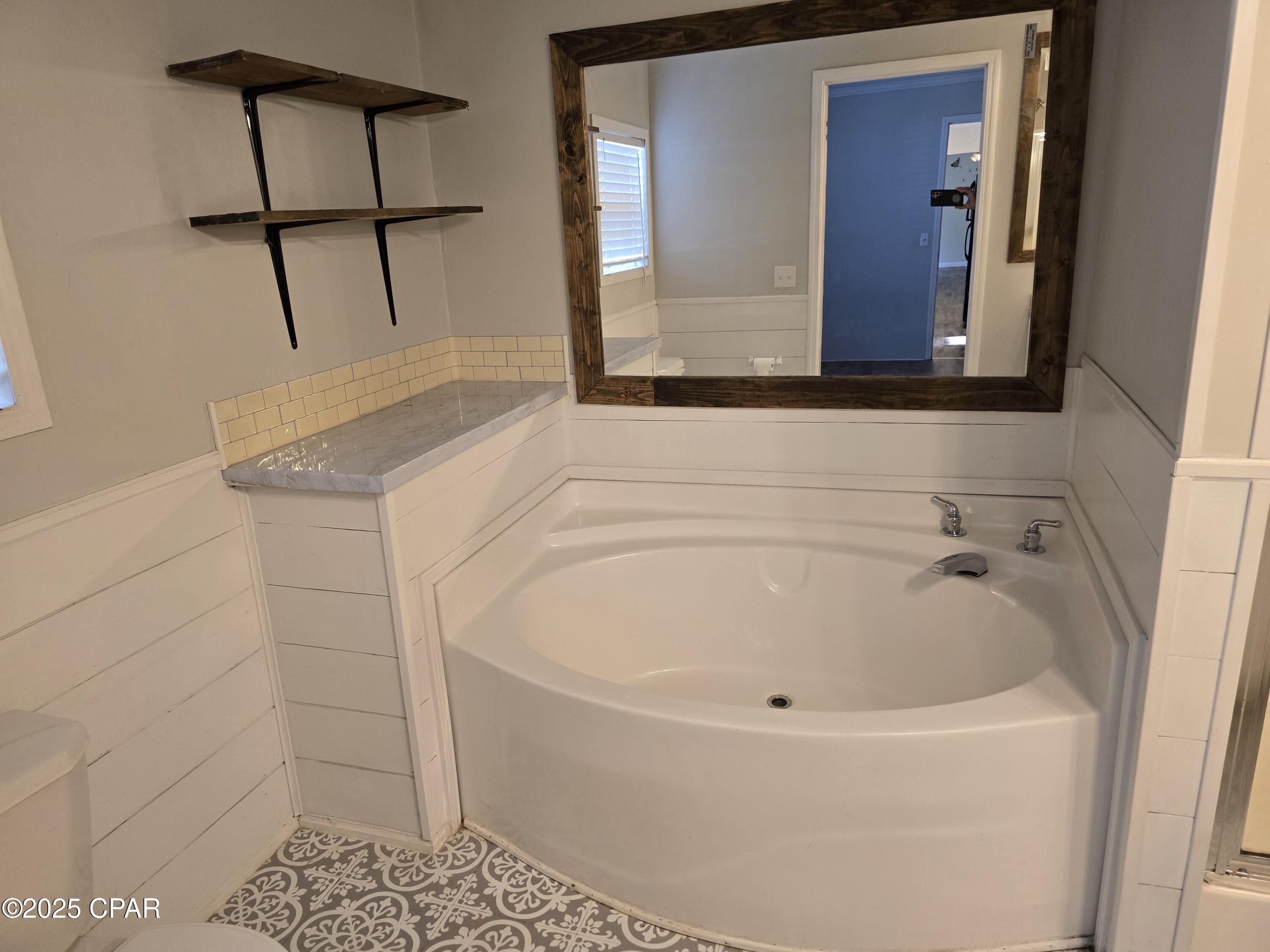 Lake Mckenzie Homes - Residential