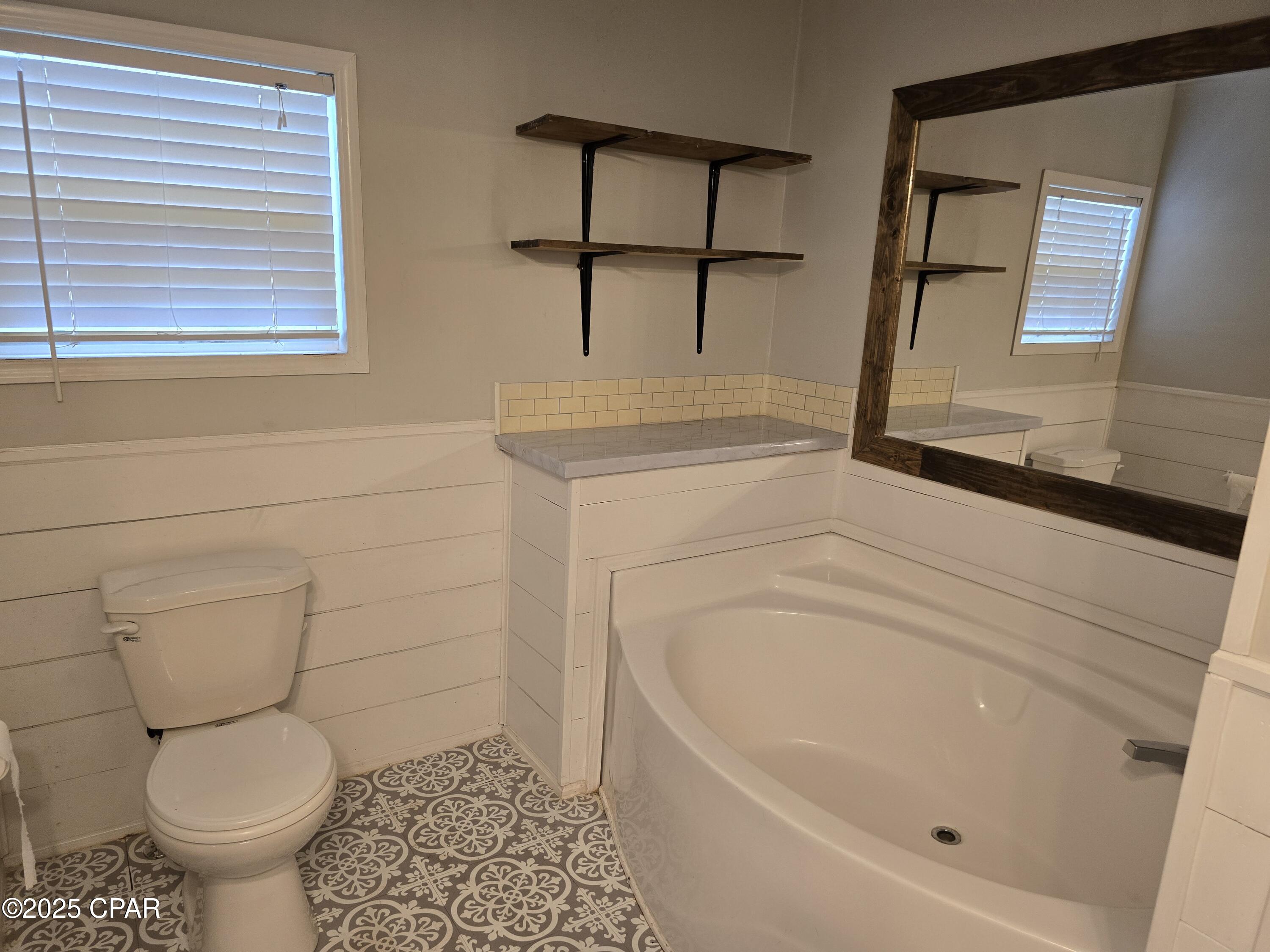 Lake Mckenzie Homes - Residential