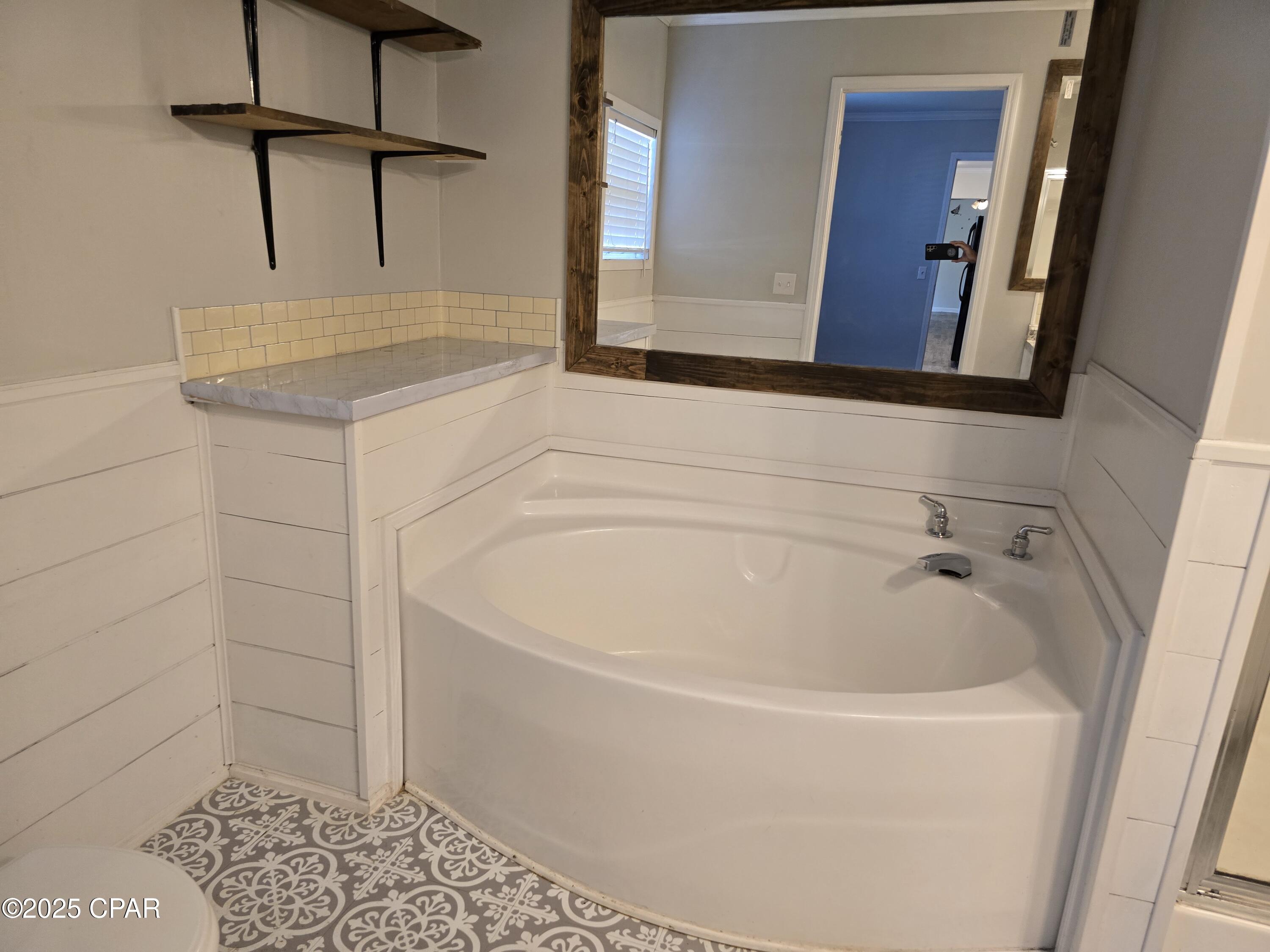 Lake Mckenzie Homes - Residential