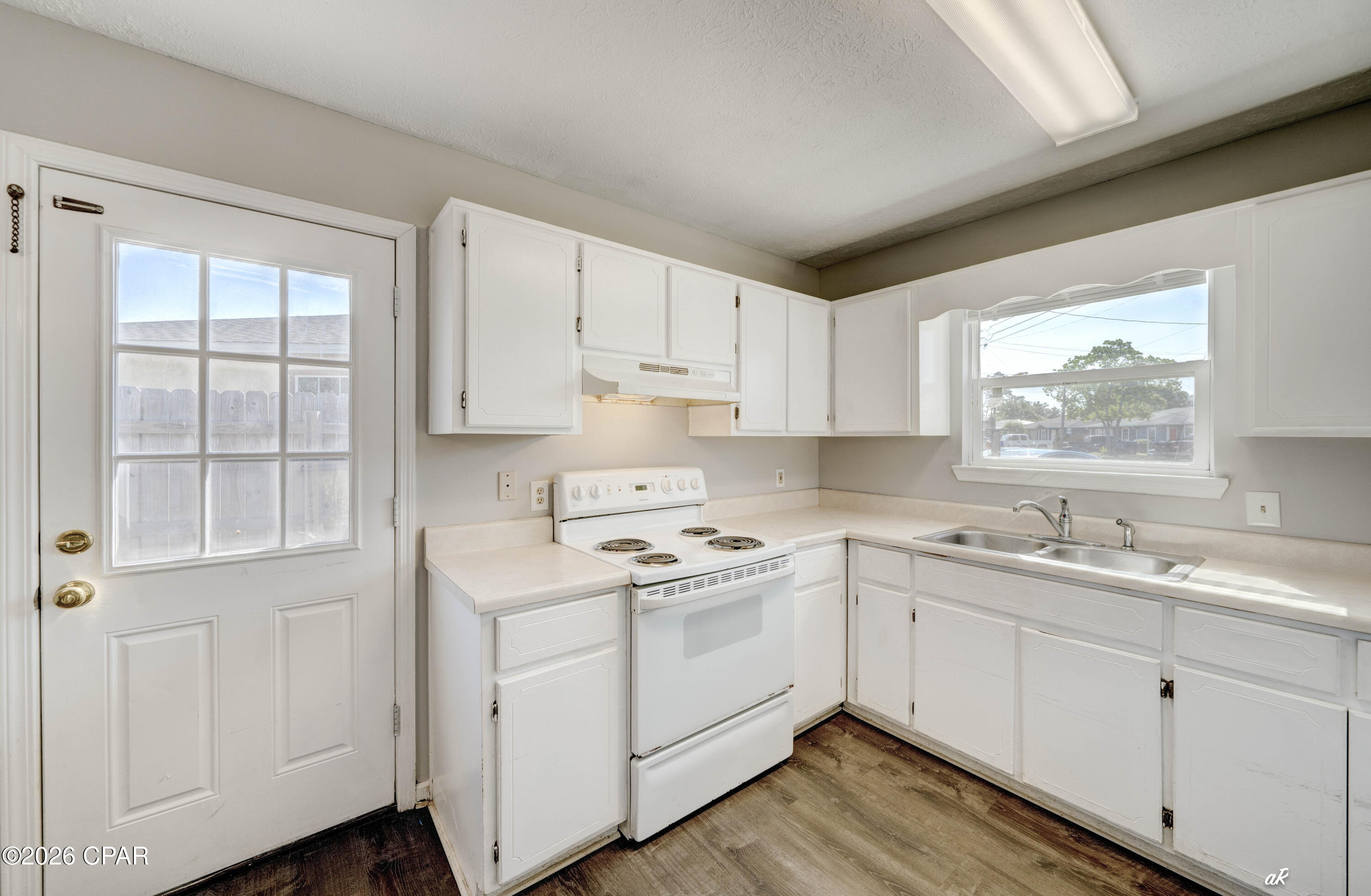 [No Recorded Subdiv] - Residential Lease