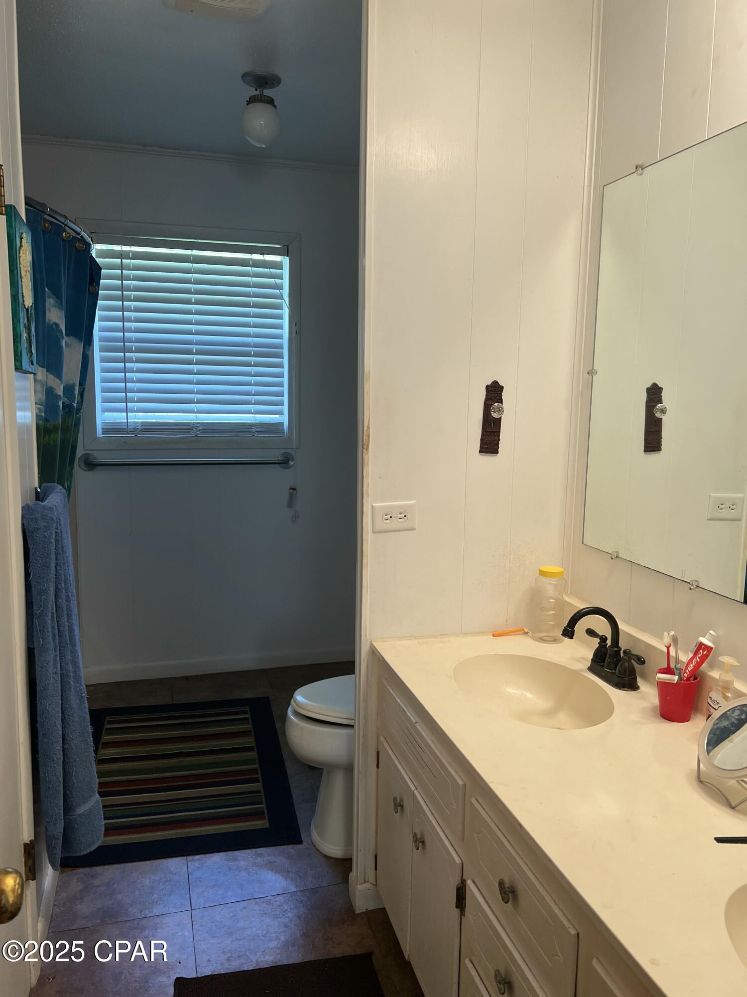 Sneads, Florida 32460, United States, 3 Bedrooms Bedrooms, ,2 BathroomsBathrooms,Residential,Active,99668