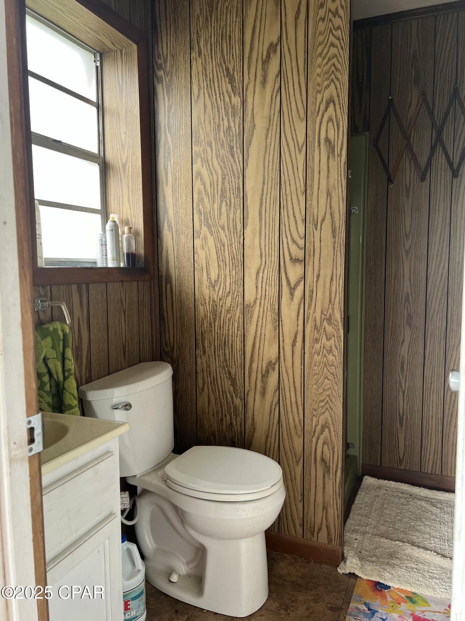 Sneads, Florida 32460, United States, 3 Bedrooms Bedrooms, ,2 BathroomsBathrooms,Residential,Active,99668