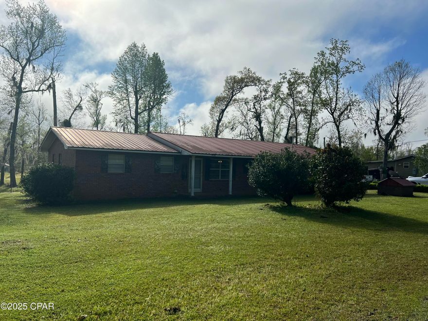 'CURRENTLY UNDER CONTRACT, SELLER WILL CONSIDER BACKUP OFFERS..Seller  just reduced this cute property.....this sweet home is situated on beautiful Lake Seminole...just down the street from Parramore Landing.  The floating boat house has storage and can accommodate two boats.  There is a 40x40 workshop with a small  area to clean your fish, complete with a fish scaler.  The home offers three bedrooms with a nice sized bathroom; large living room, kitchen with a breakfast bar; separate breakfast room; screened rear porch and a large bonus room for family gatherings. This quiet setting is the perfect place to relax and enjoy the lake.