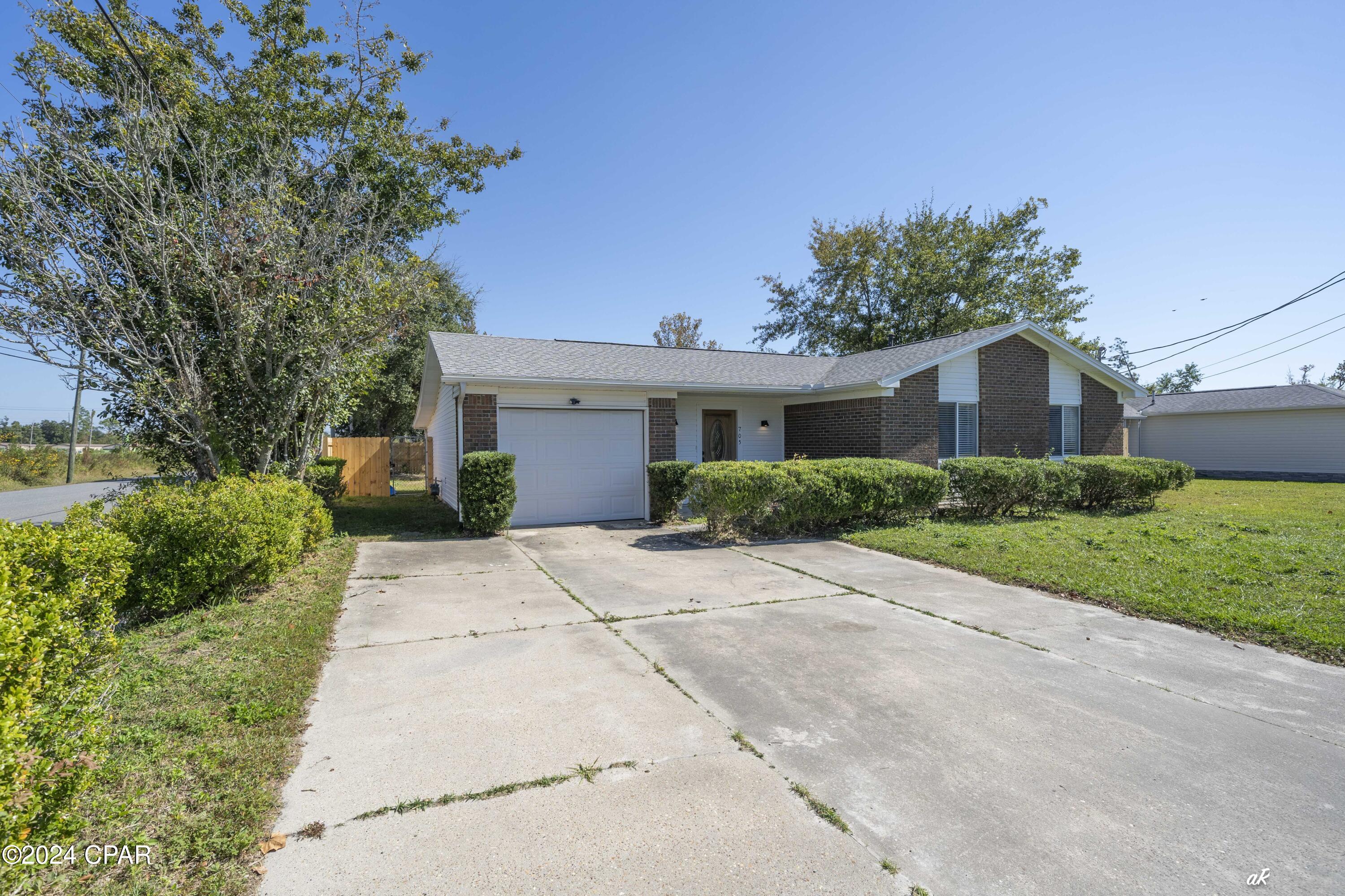 [No Recorded Subdiv] - Residential Lease
