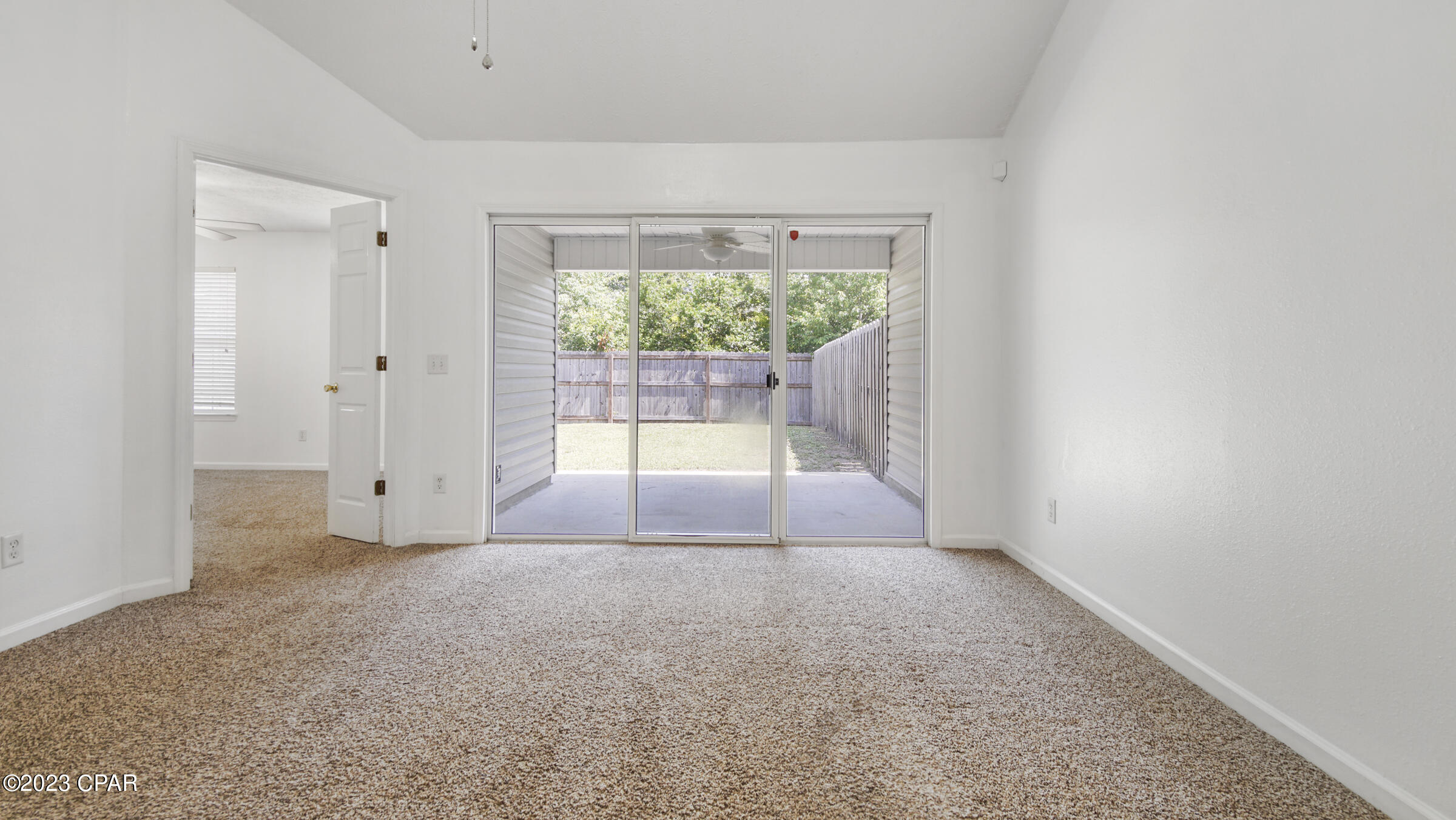 Summer Lace - Residential