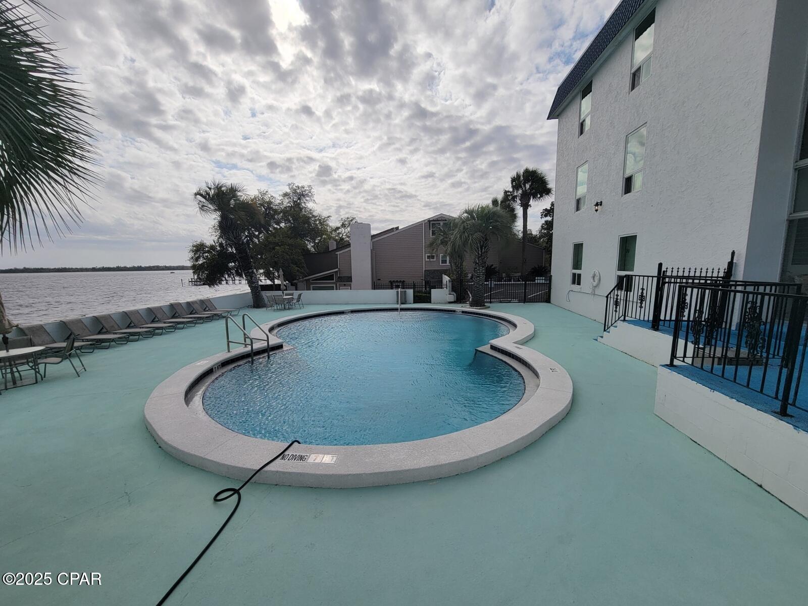 Bay Club Condo Ph 1 - Residential Lease