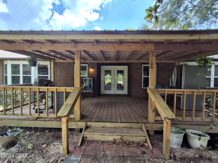 HUGE PRICE ADJUSTMENT 10.18.2024. 
NOW $199,000!!

With a little TLC and some vision, this place will be an  amazing homestead for any family! Bring your ideas and your dreams for the future!
SOLID BRICK HOUSE ON  ACRES of peaceful property including a private. nice sized pond for your fishing pleasure or just a super relaxing place to be still. Also, there is a HUGE Barn with living quarters above it that is or could be uses for storage, or any type of animal / livestock purpose. The barn itself was damaged in the storms that went thru the area in January 2024 and is missing part of the metal roof. Repairs will be needed for this to be completely functional. 

IF you have a vision, or can dream it... this place is the place for peaceful living!!