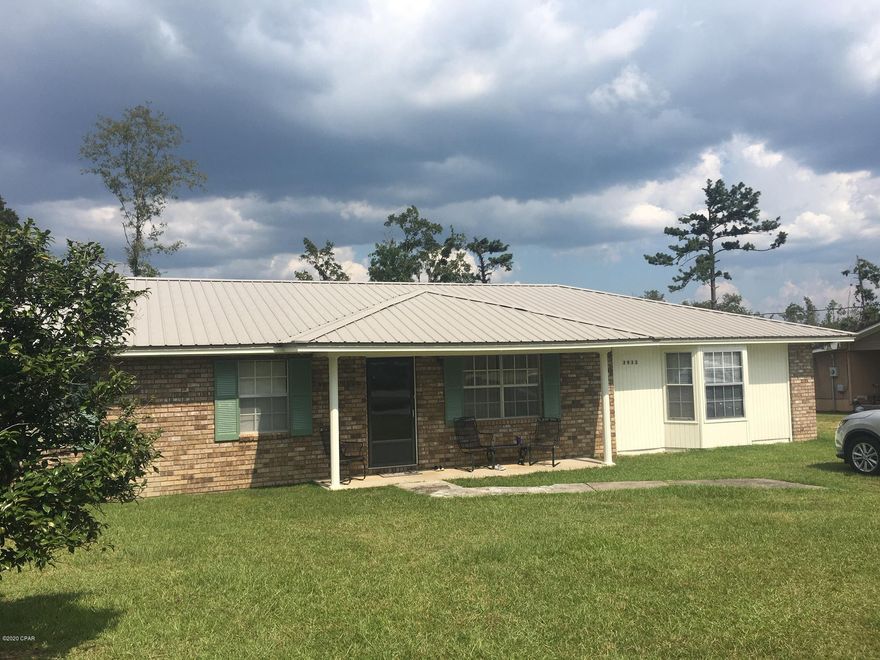 Very nice 3BR/2B home with storage, shop and fenced back yard.New metal roof in 2019, NEW  Daiken Central H/C unit and more. Large family room, kitchen with breakfast area, nice size bedrooms, good location. The home is in move in condition.