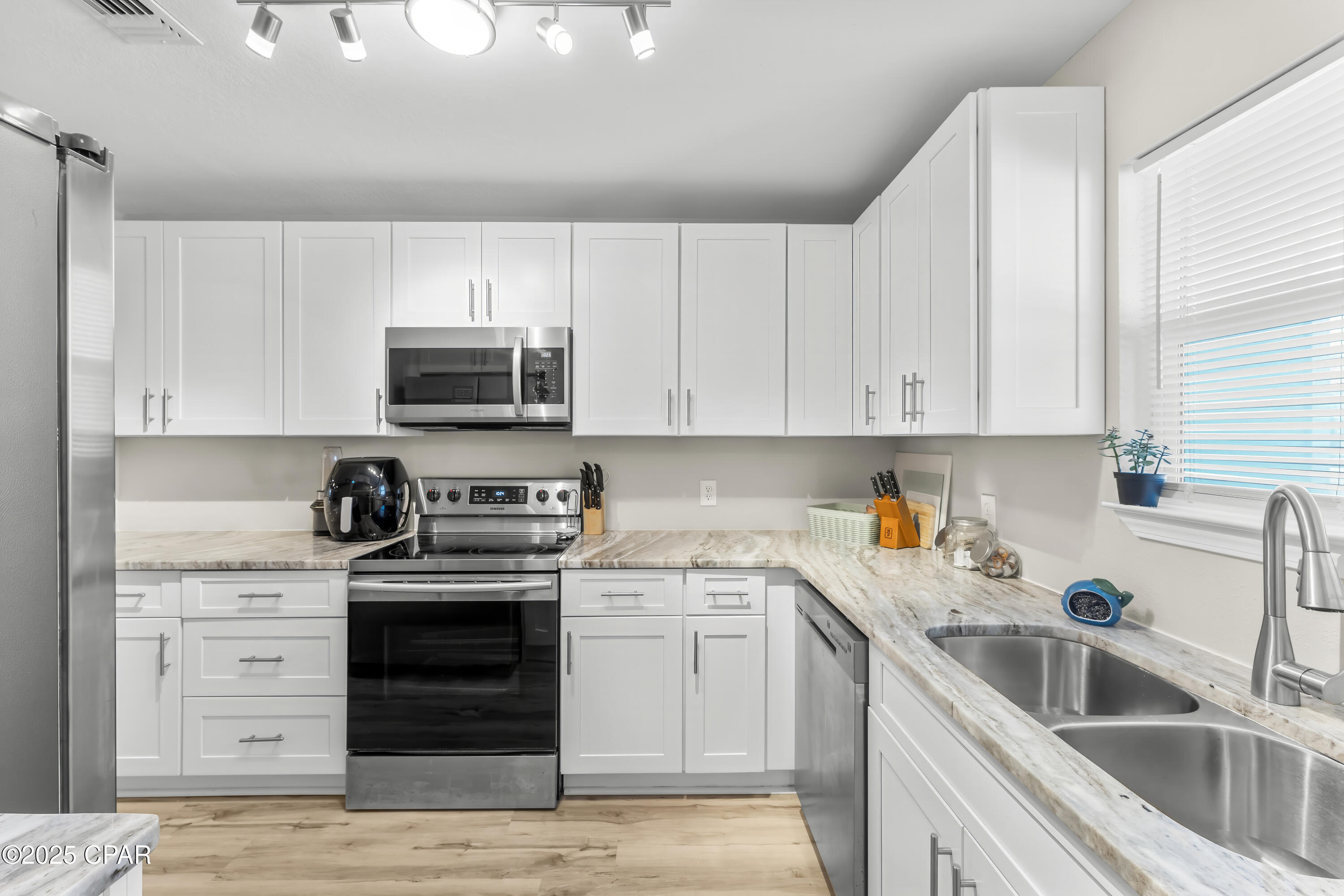 Gulf Lagoon Beach - Residential