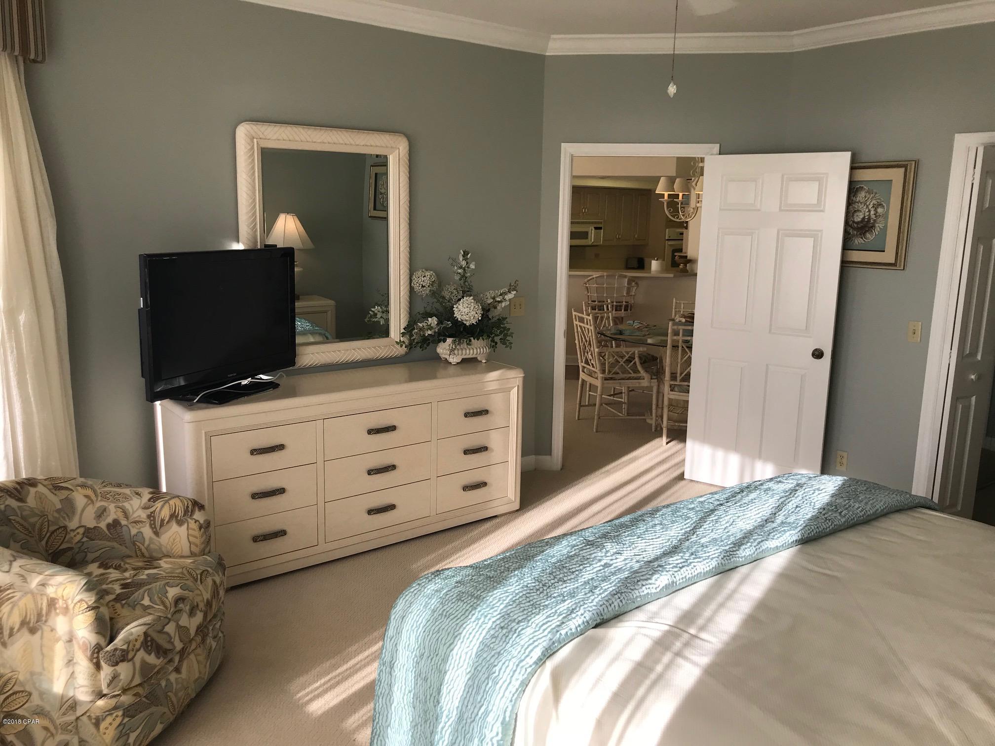 Summerwinds Condo - Residential