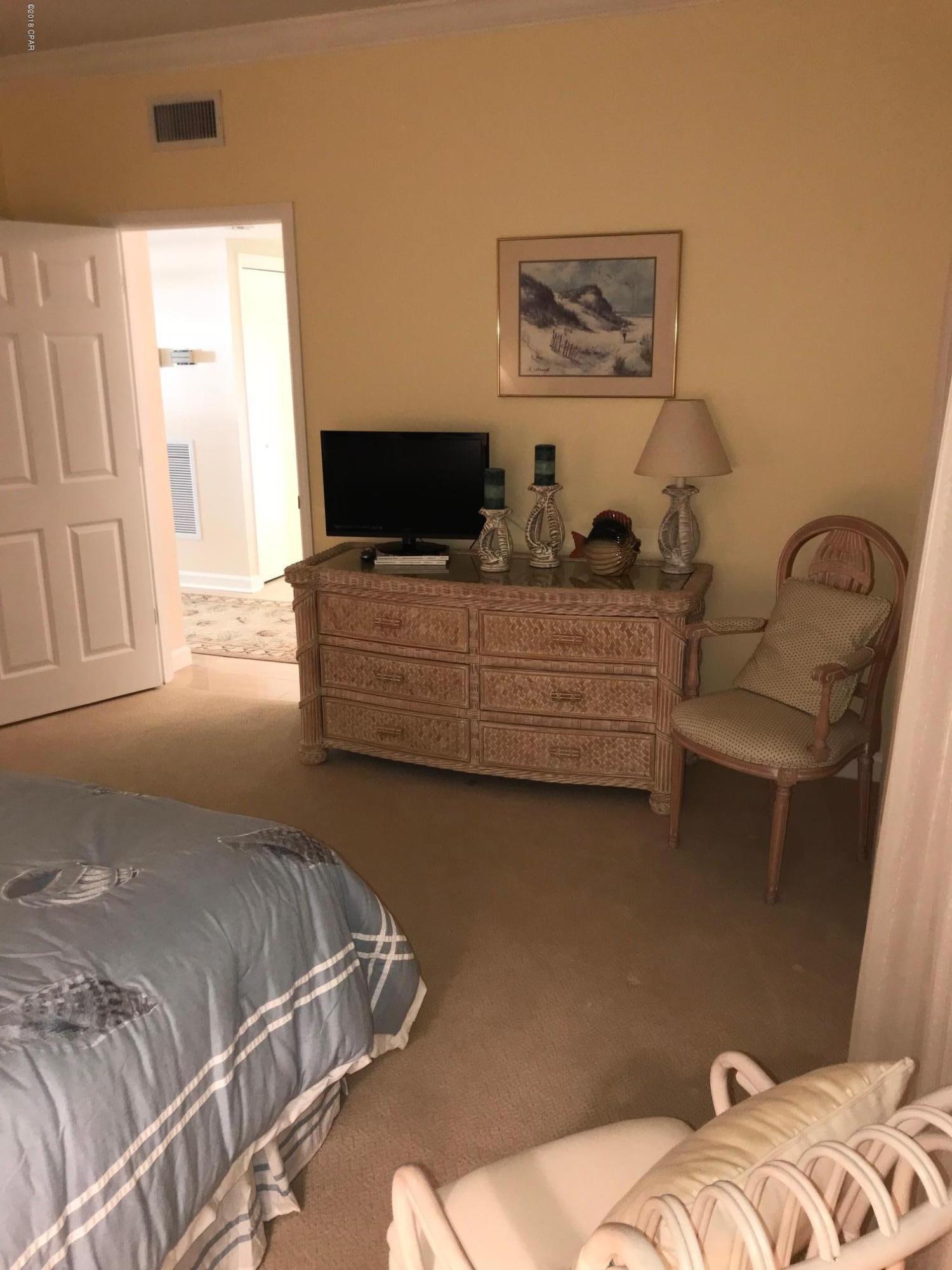 Summerwinds Condo - Residential