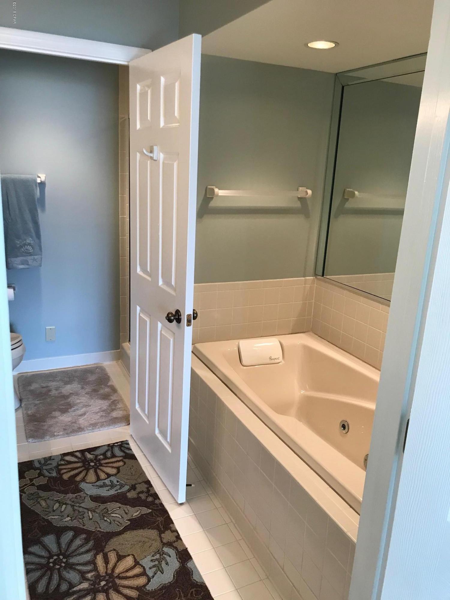 Summerwinds Condo - Residential