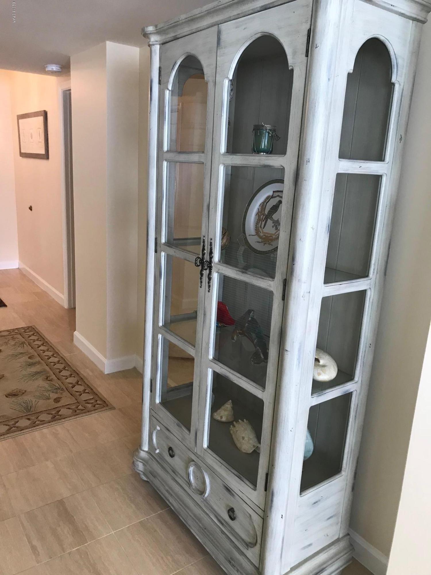 Summerwinds Condo - Residential