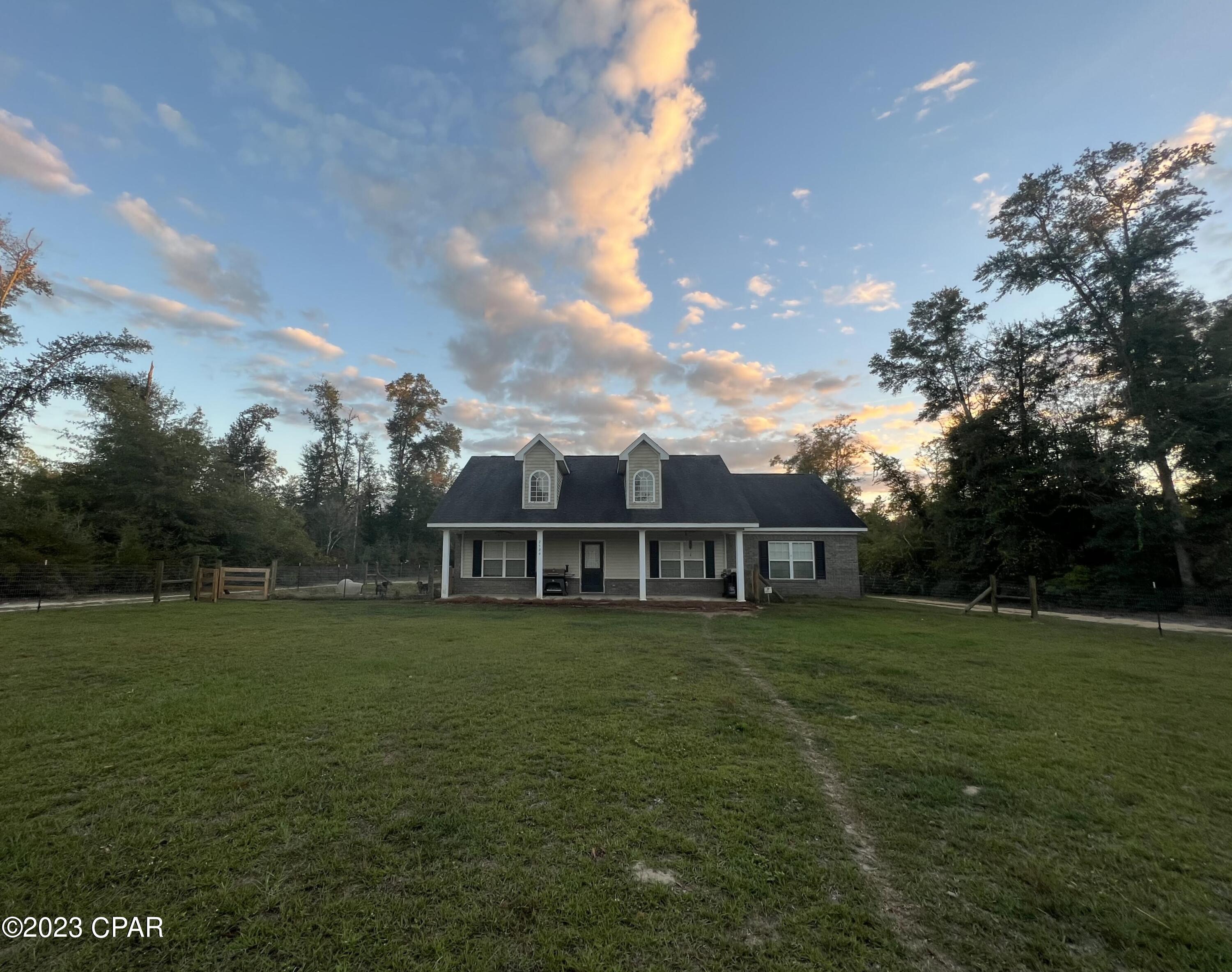 Compass Lake In The Hills - Residential