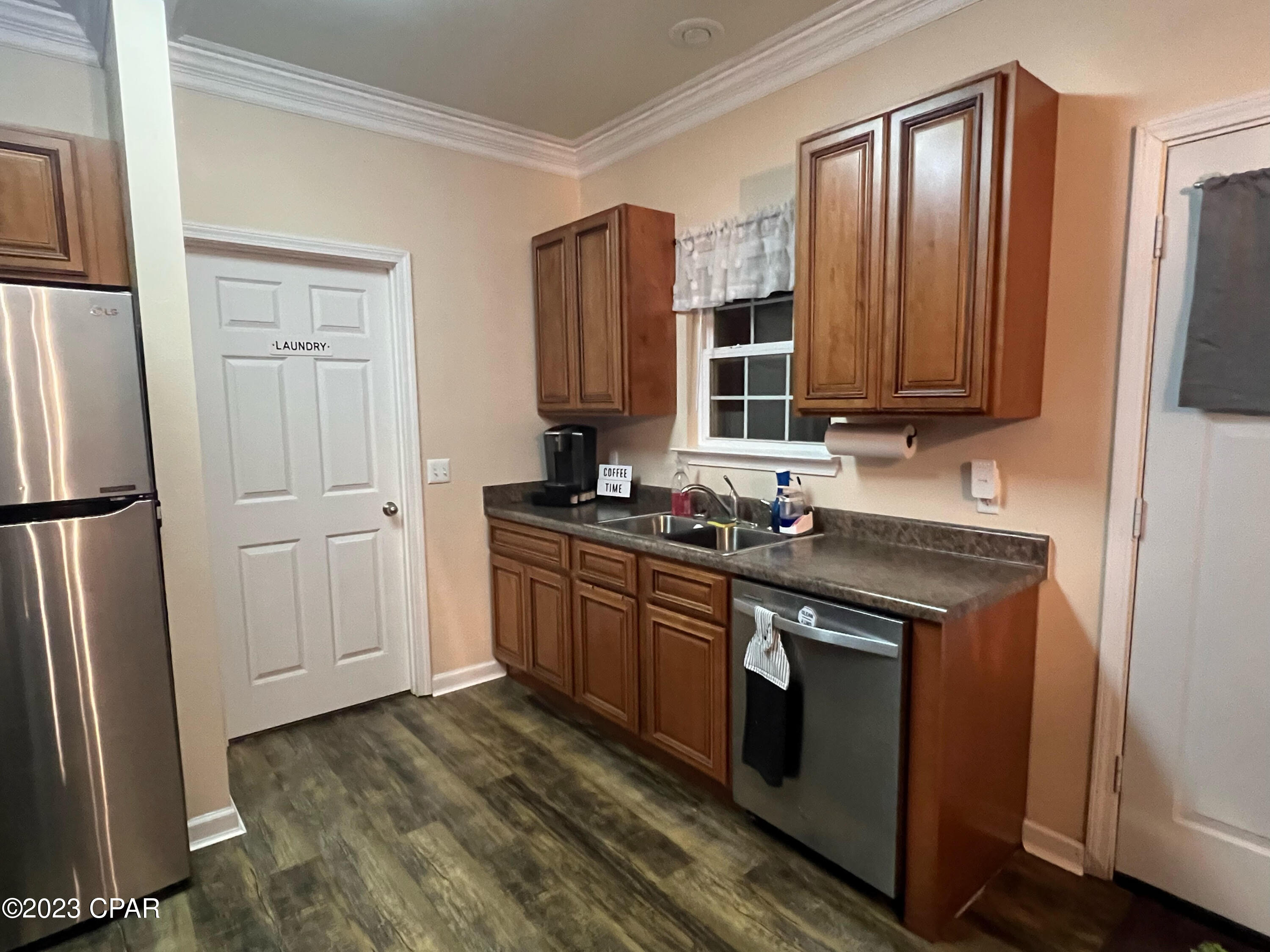 Compass Lake In The Hills - Residential