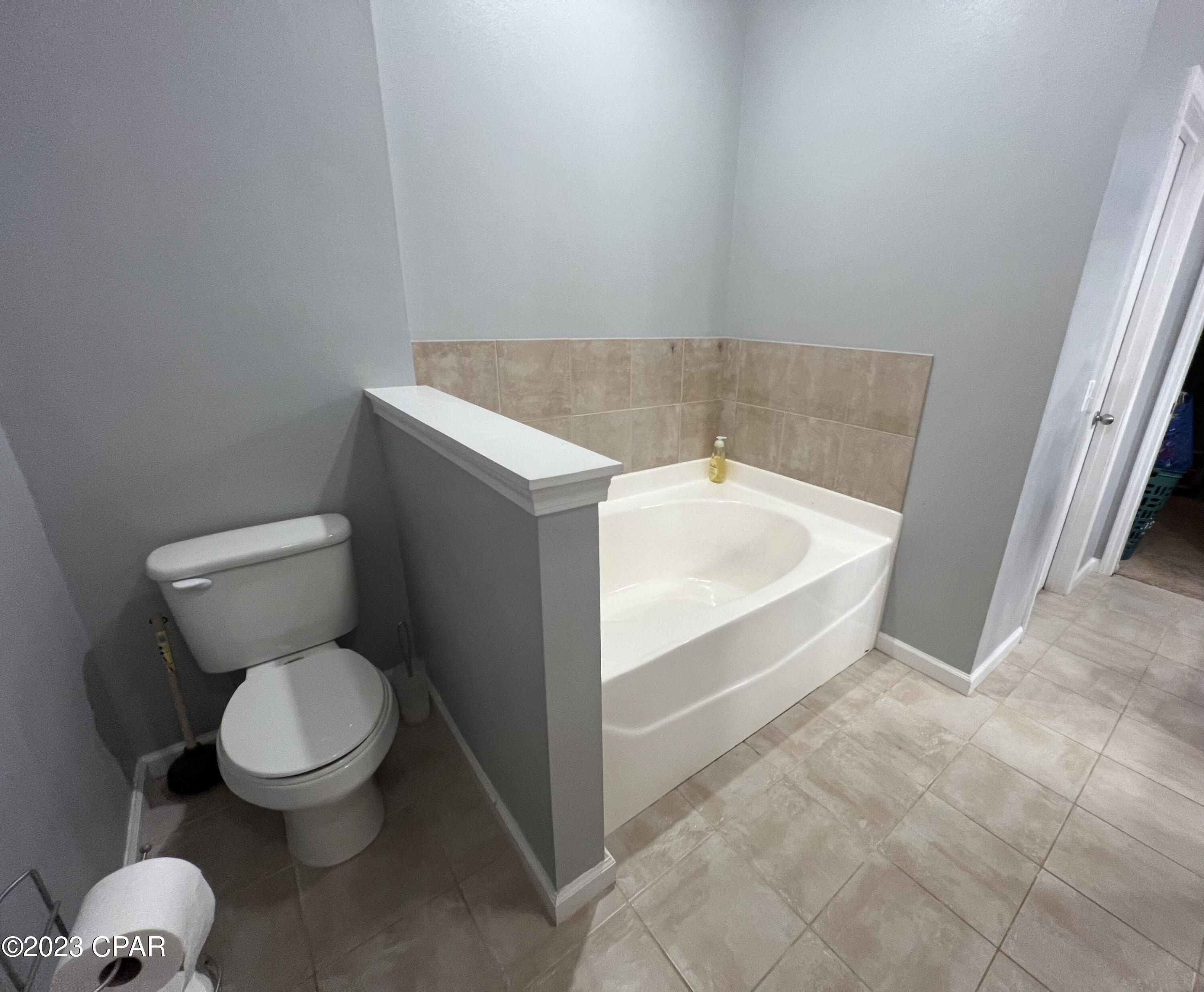 Compass Lake In The Hills - Residential