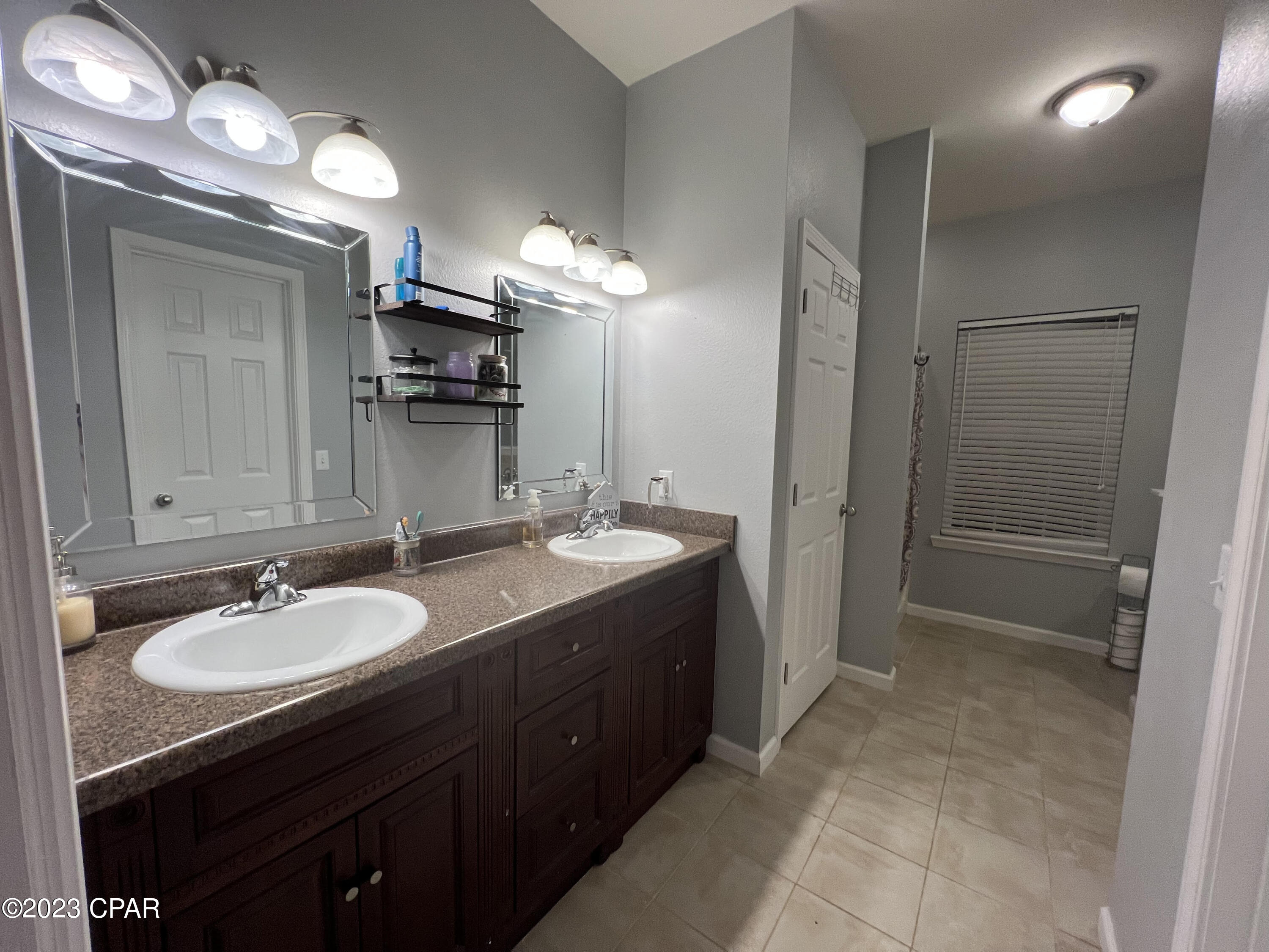 Compass Lake In The Hills - Residential