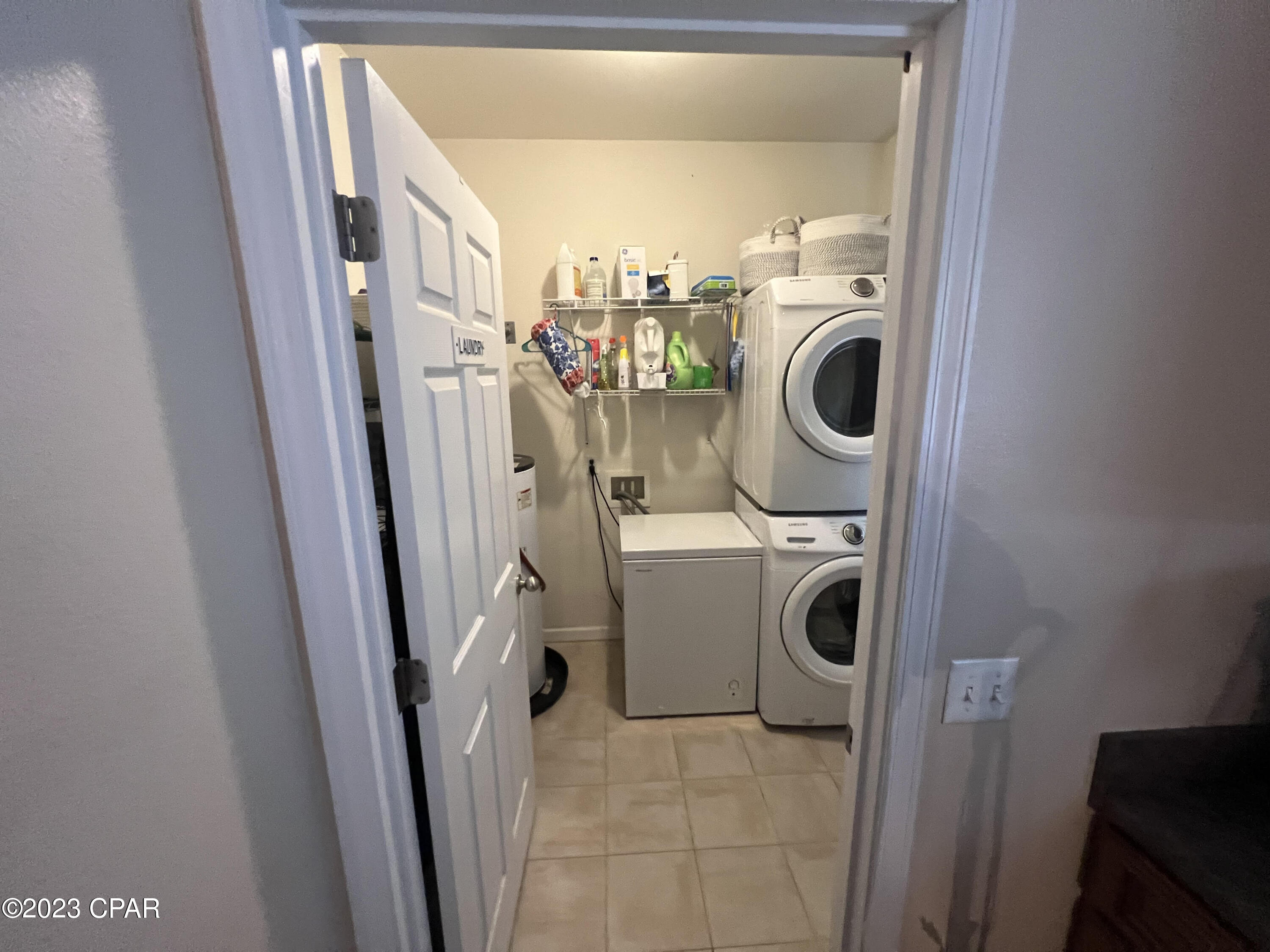 Compass Lake In The Hills - Residential