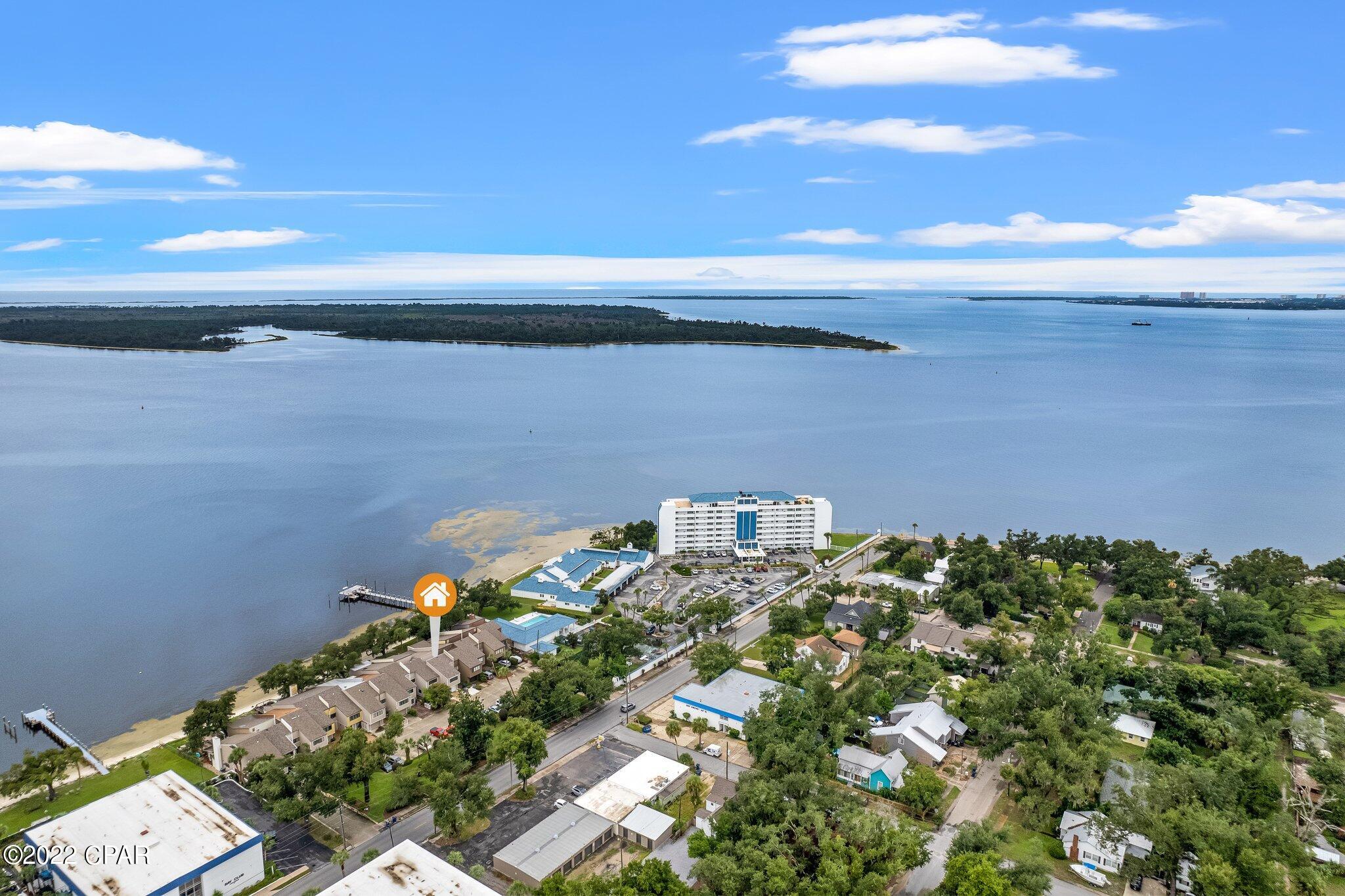 Bay Oaks Townhouses - Residential
