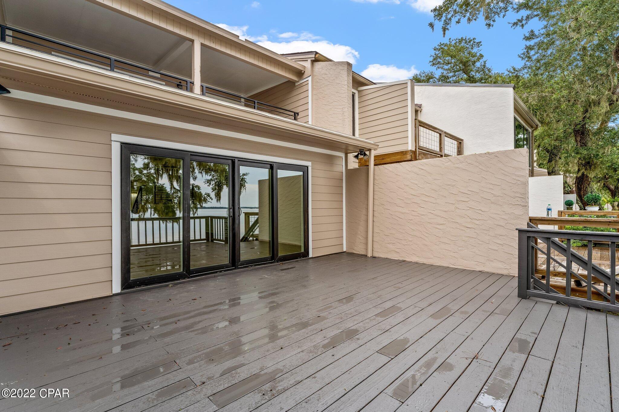 Bay Oaks Townhouses - Residential