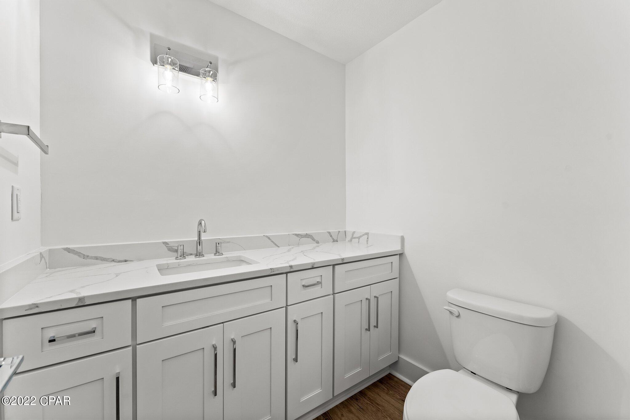 Bay Oaks Townhouses - Residential