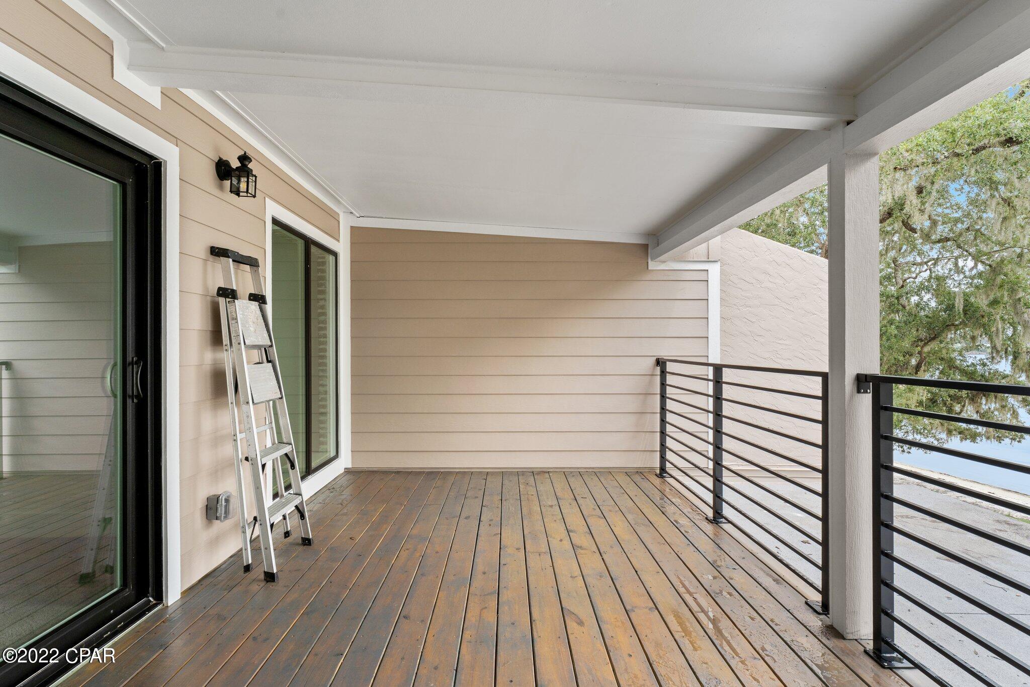 Bay Oaks Townhouses - Residential